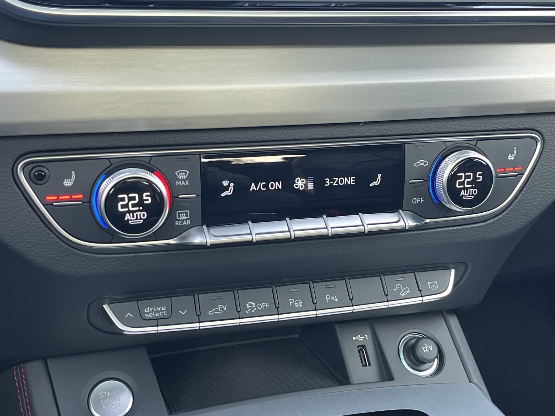 AUDI Q5 55 TFSI e PHEV S line quattro S-tronic*Panodach, Head-up, 360°Kamera, AHK, B&O, (5-Jahre Garantie)-image-27