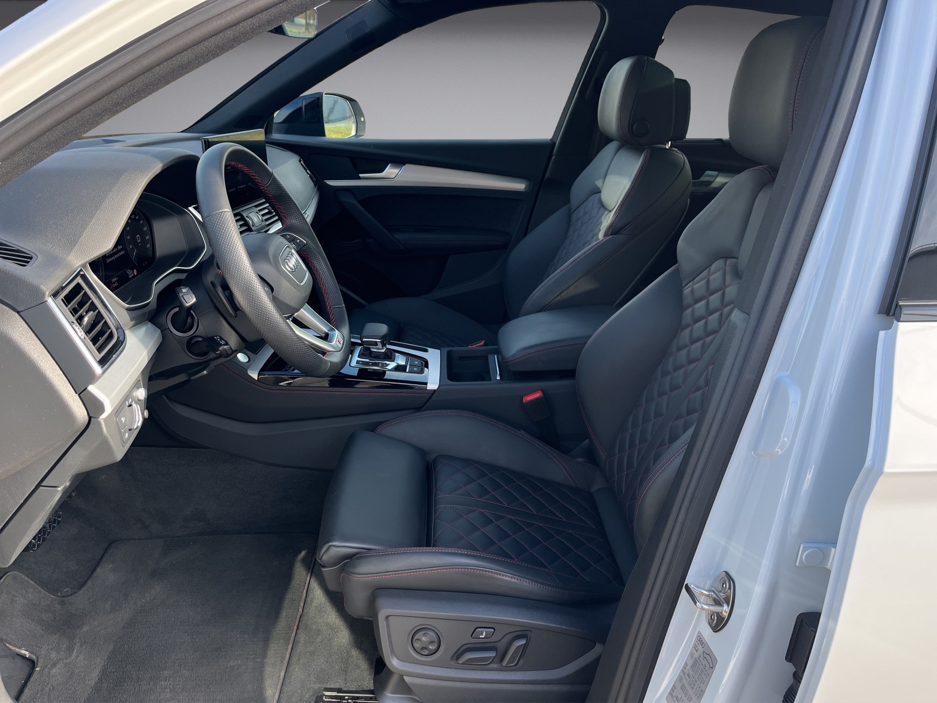 AUDI Q5 55 TFSI e PHEV S line quattro S-tronic*Panodach, Head-up, 360°Kamera, AHK, B&O, (5-Jahre Garantie)-image-10