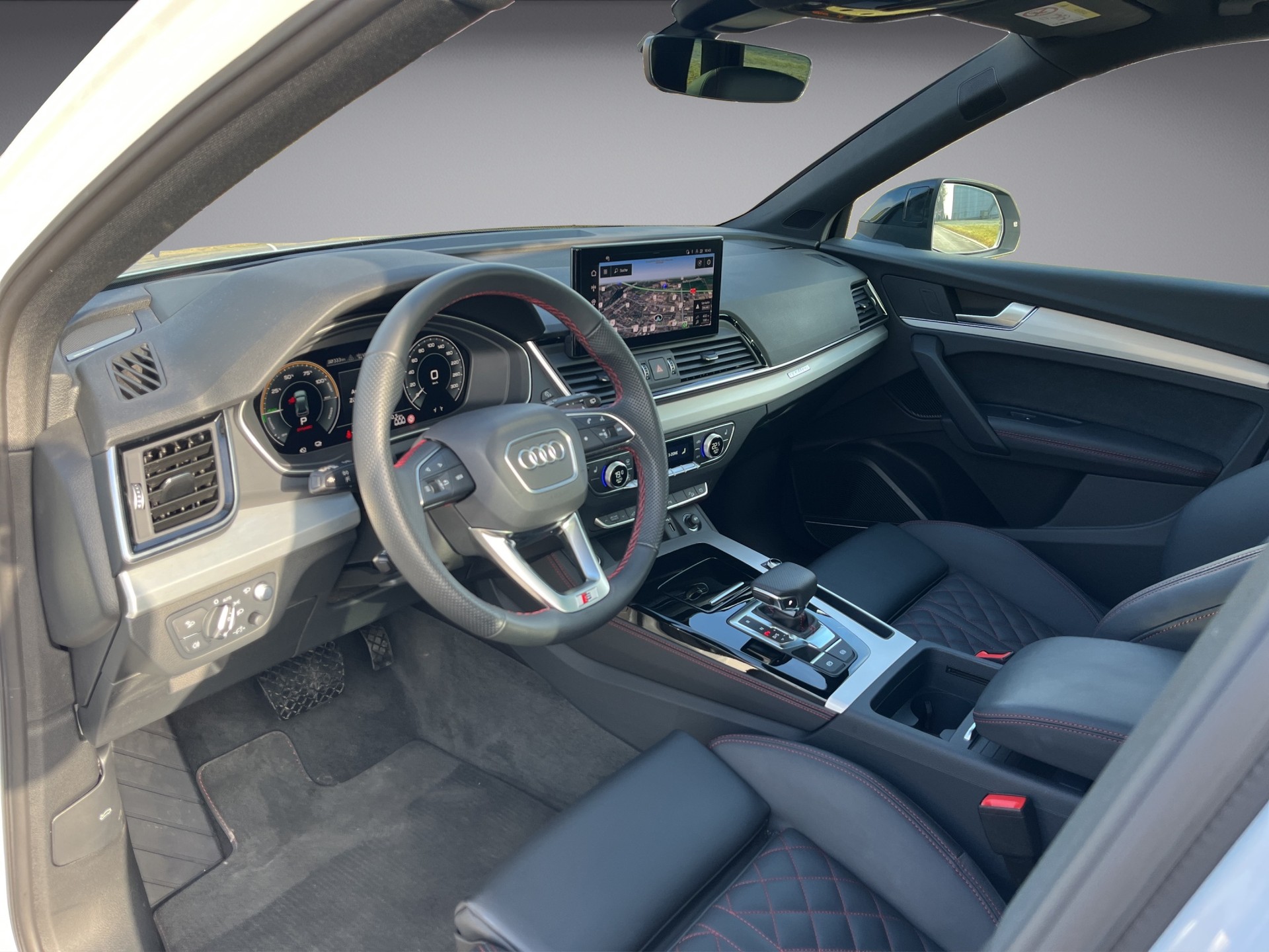 AUDI Q5 55 TFSI e PHEV S line quattro S-tronic*Panodach, Head-up, 360°Kamera, AHK, B&O, (5-Jahre Garantie)-image-11