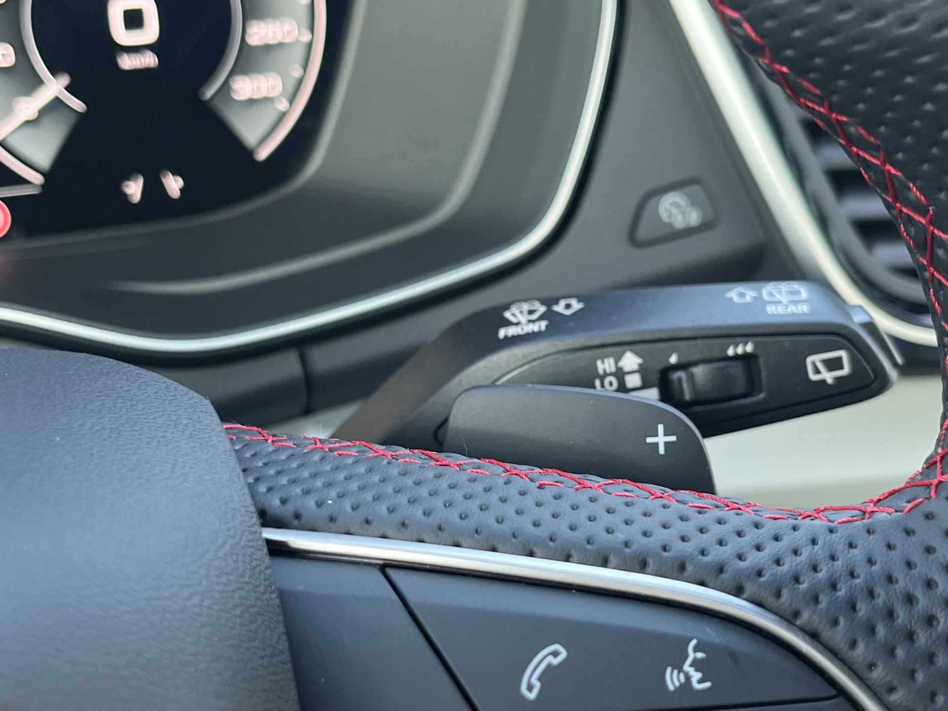 AUDI Q5 55 TFSI e PHEV S line quattro S-tronic*Panodach, Head-up, 360°Kamera, AHK, B&O, (5-Jahre Garantie)-image-26