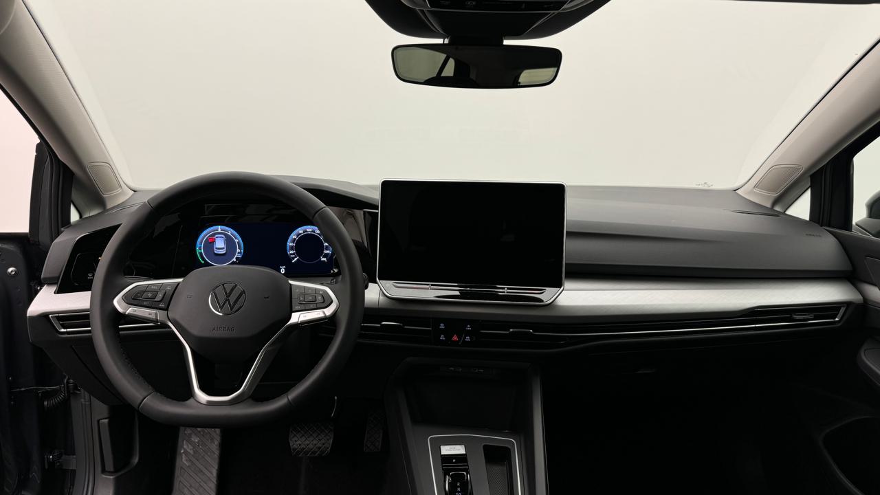 VW Golf VIII 1.5 TSI PHEV Limited-image-5