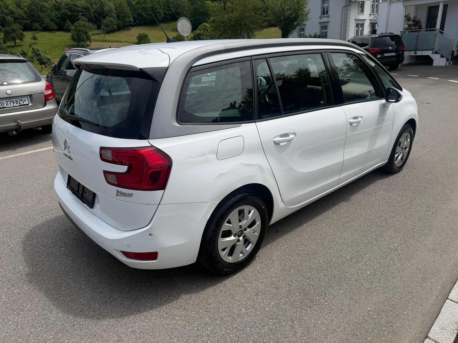 CITROEN C4 PICASSO-image-5