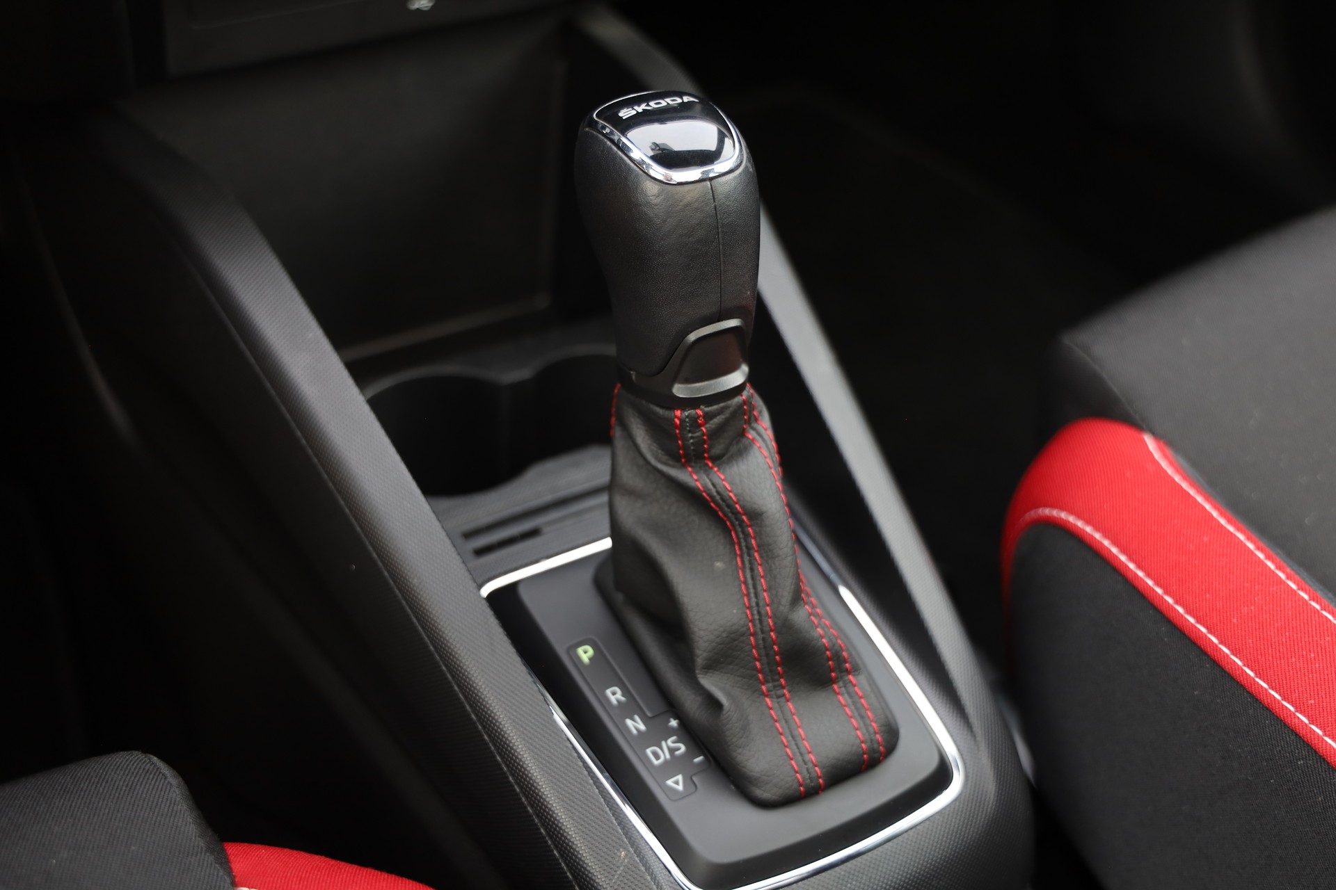 SKODA Fabia 1.0 TSI Monte Carlo DSG-image-19