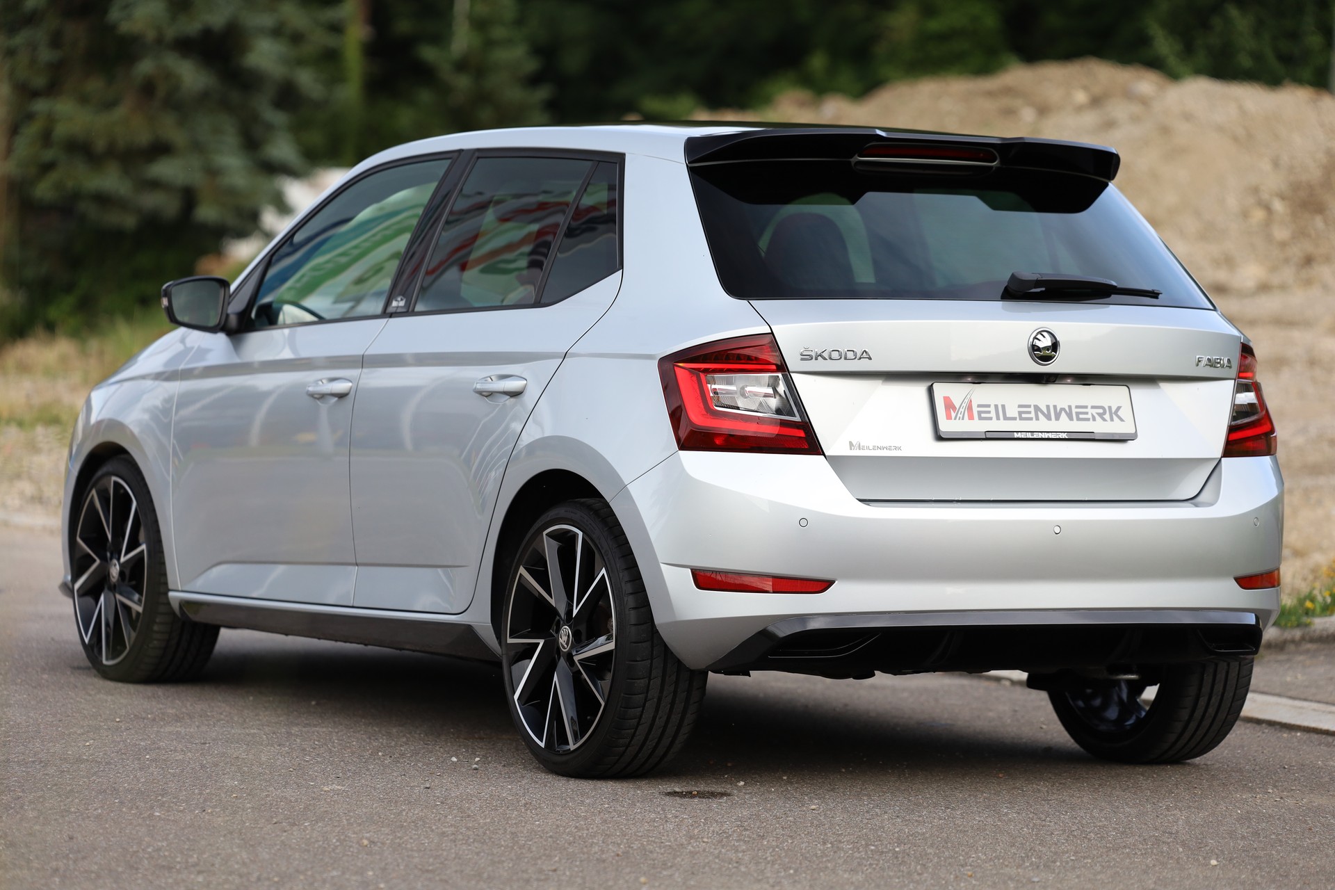 SKODA Fabia 1.0 TSI Monte Carlo DSG-showroom-element-2