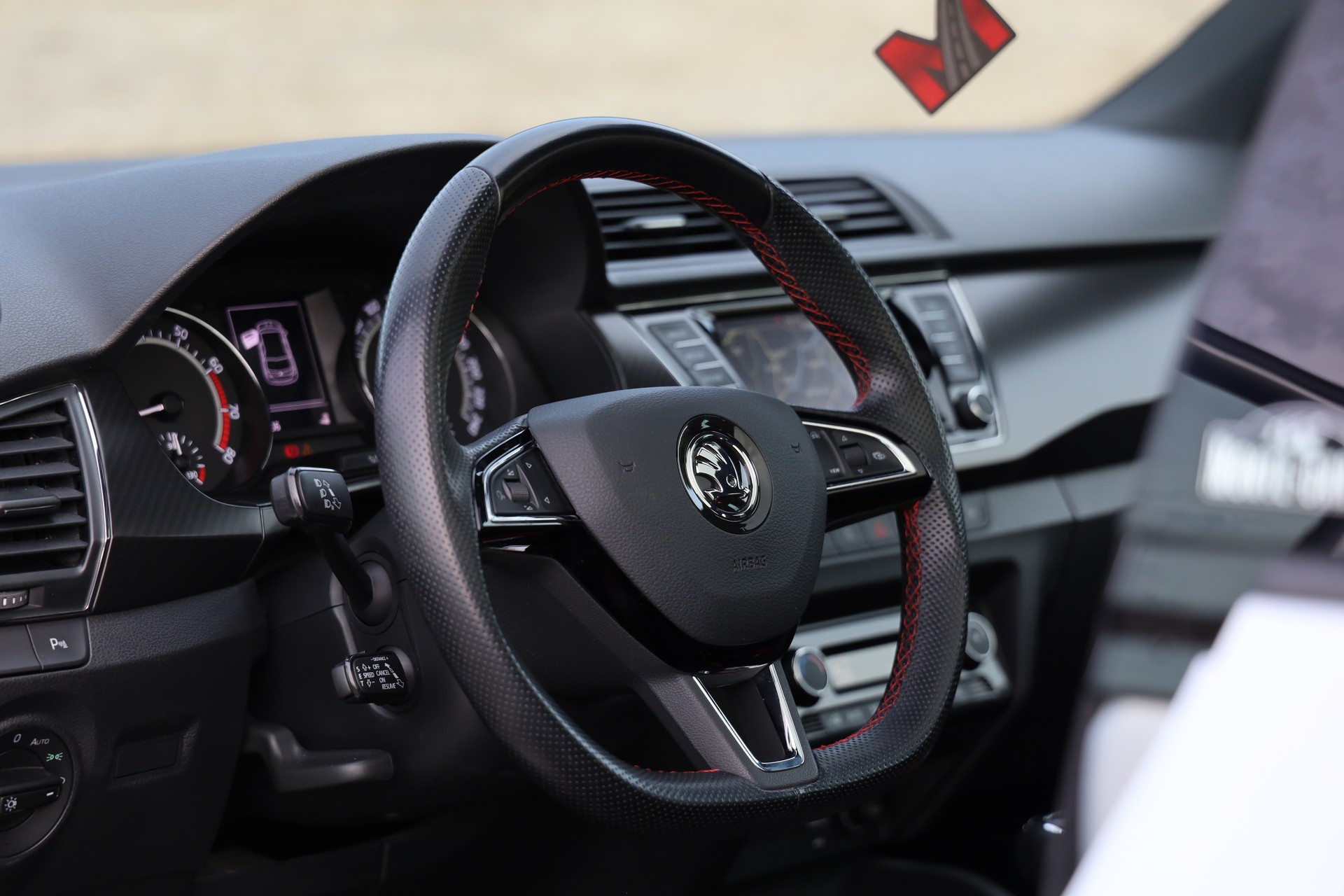 SKODA Fabia 1.0 TSI Monte Carlo DSG-image-8