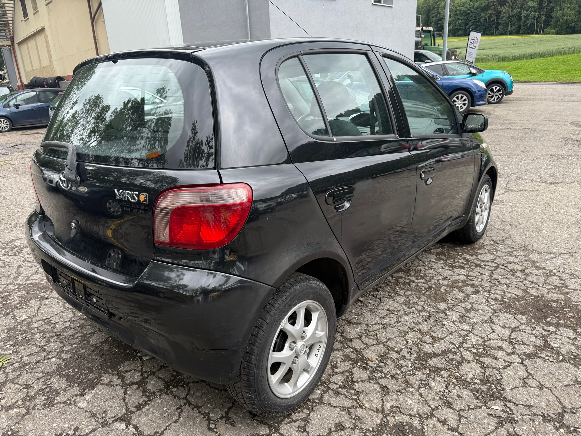 TOYOTA Yaris 1.3 Linea Sol-image-3