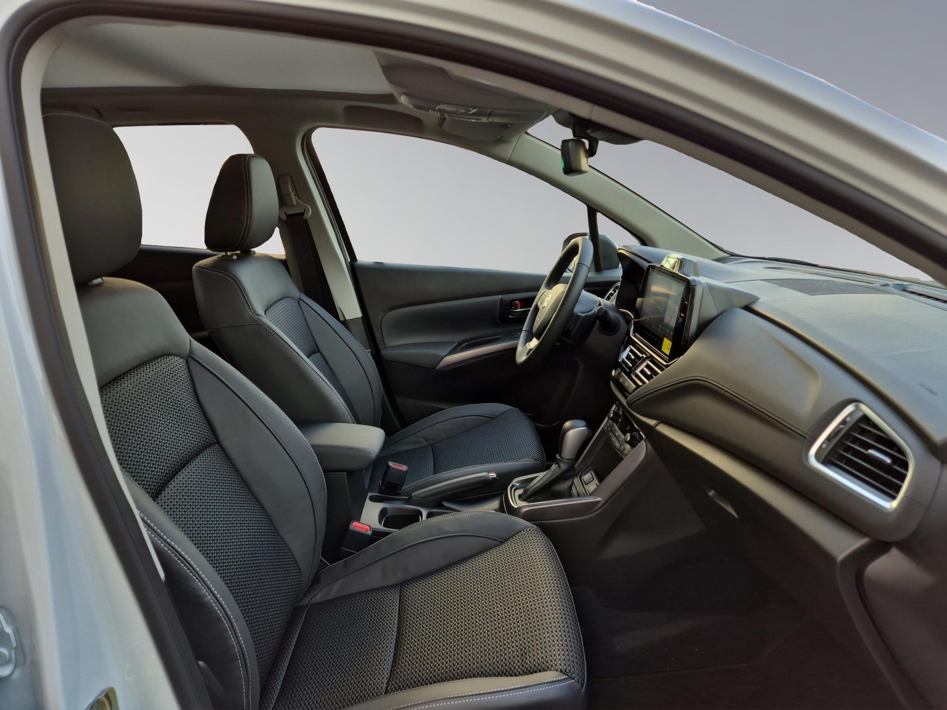 SUZUKI S-Cross 1.4 T Compact Top Hybrid 4x4-image-14