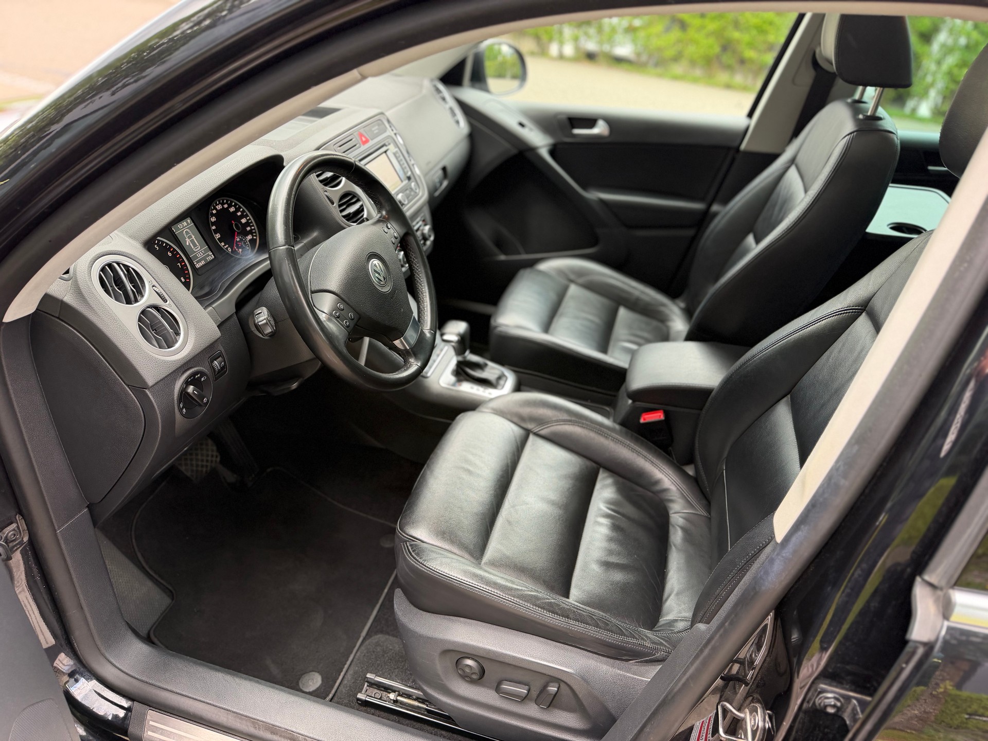 VW Tiguan 2.0 TSI Sport&Style Tiptronic-image-20