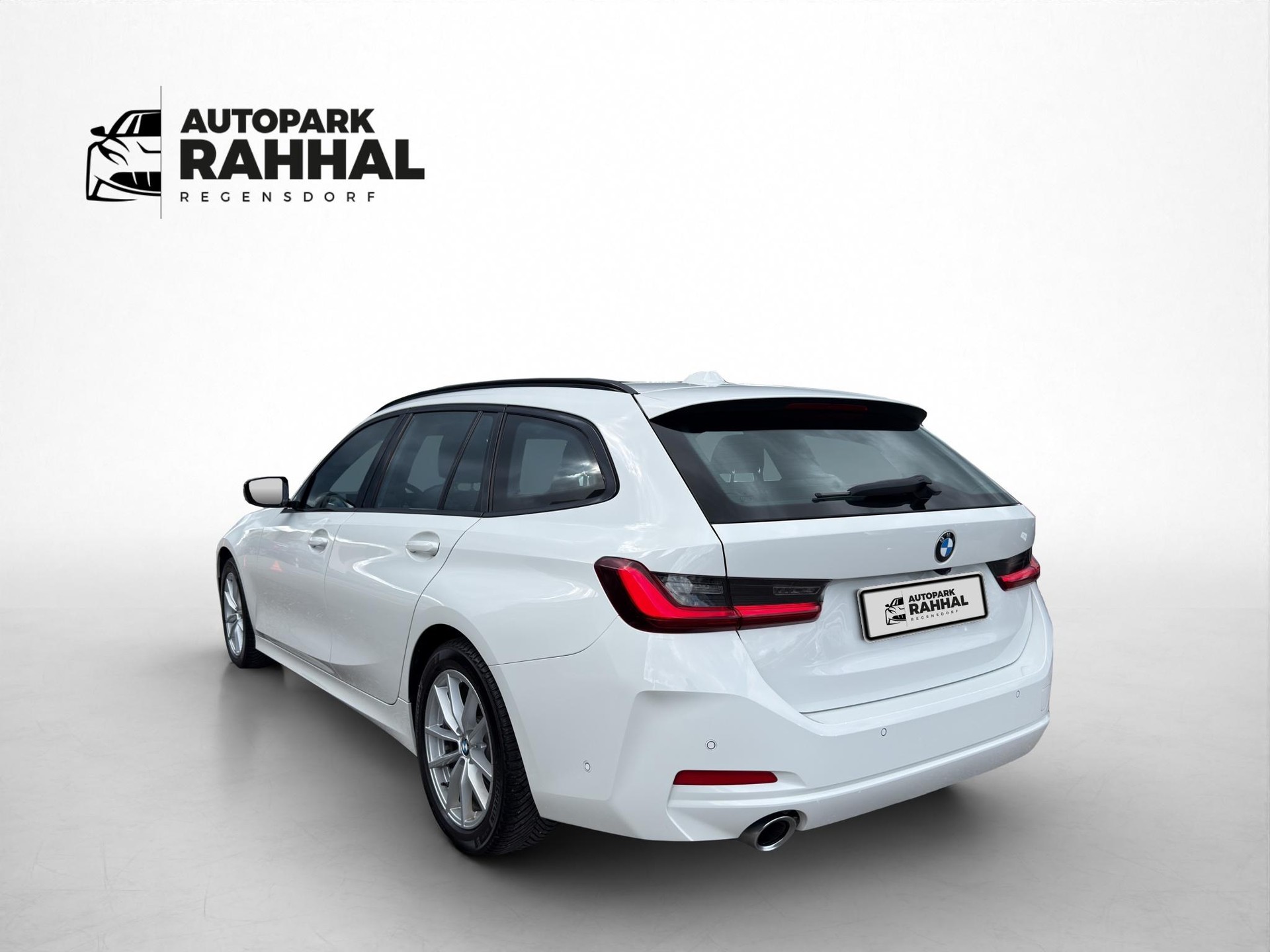 BMW 320d xDrive Touring * Elektrische Sitzverstellung mit Memory * Panorama * AHK * Head-Up Display *-image-8