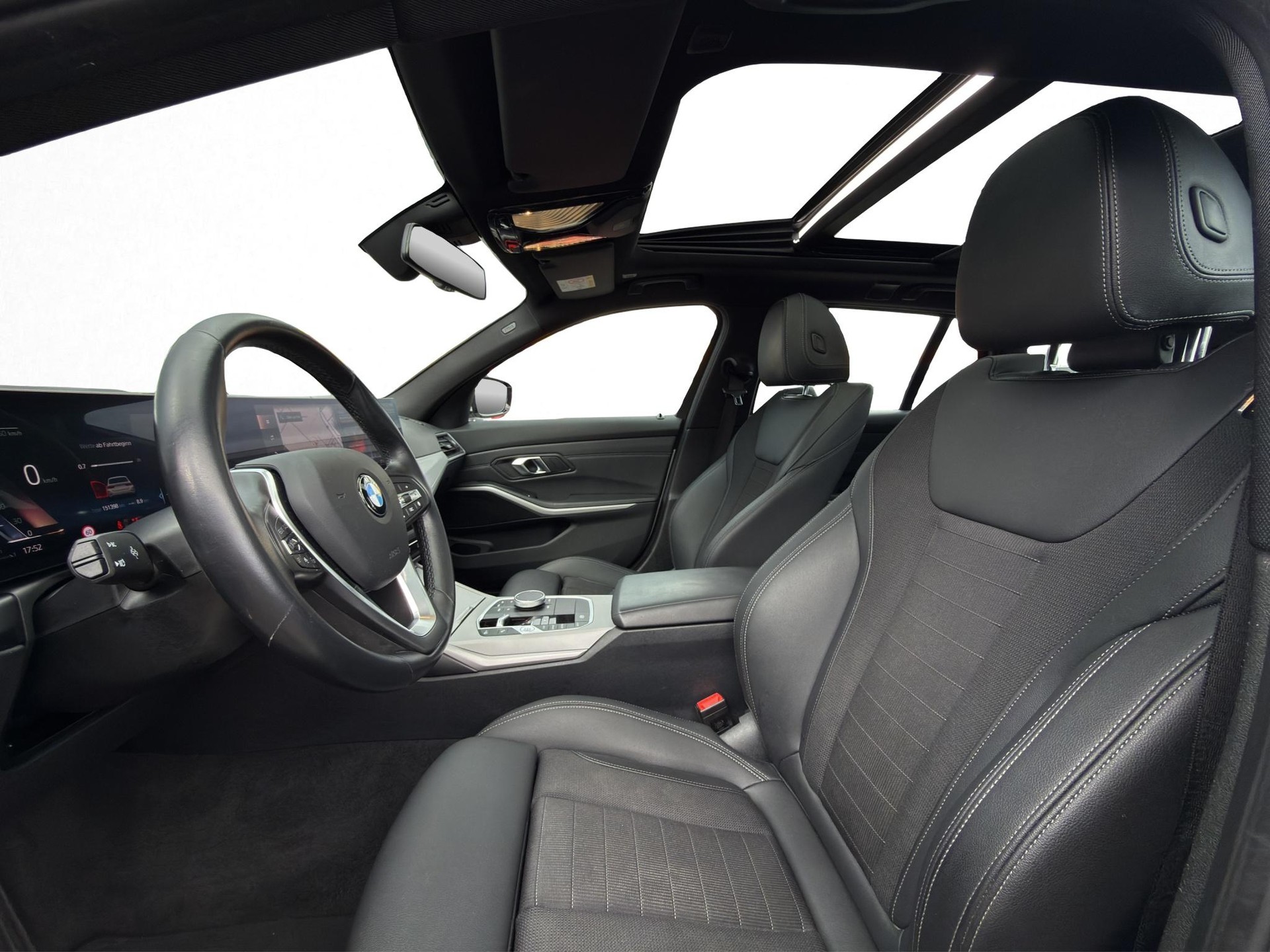 BMW 320d xDrive Touring * Elektrische Sitzverstellung mit Memory * Panorama * AHK * Head-Up Display *-image-12