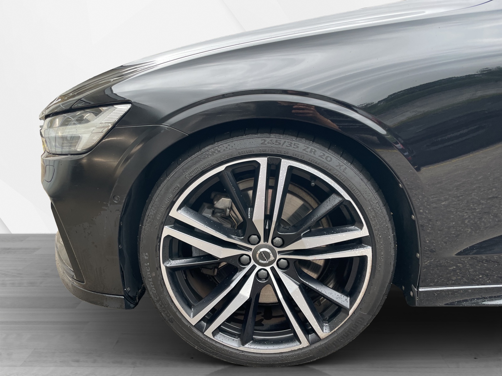 VOLVO V60 2.0 T5 R-Design AWD-image-8