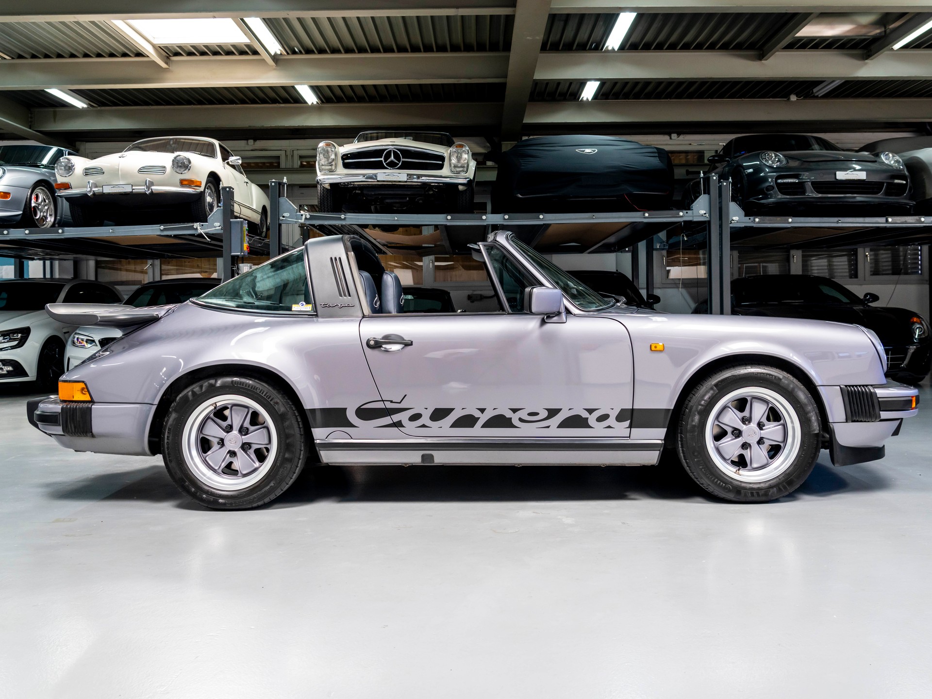 PORSCHE Carrera 3.2 Targa Jubileé 1 OF 165-showroom-element-3