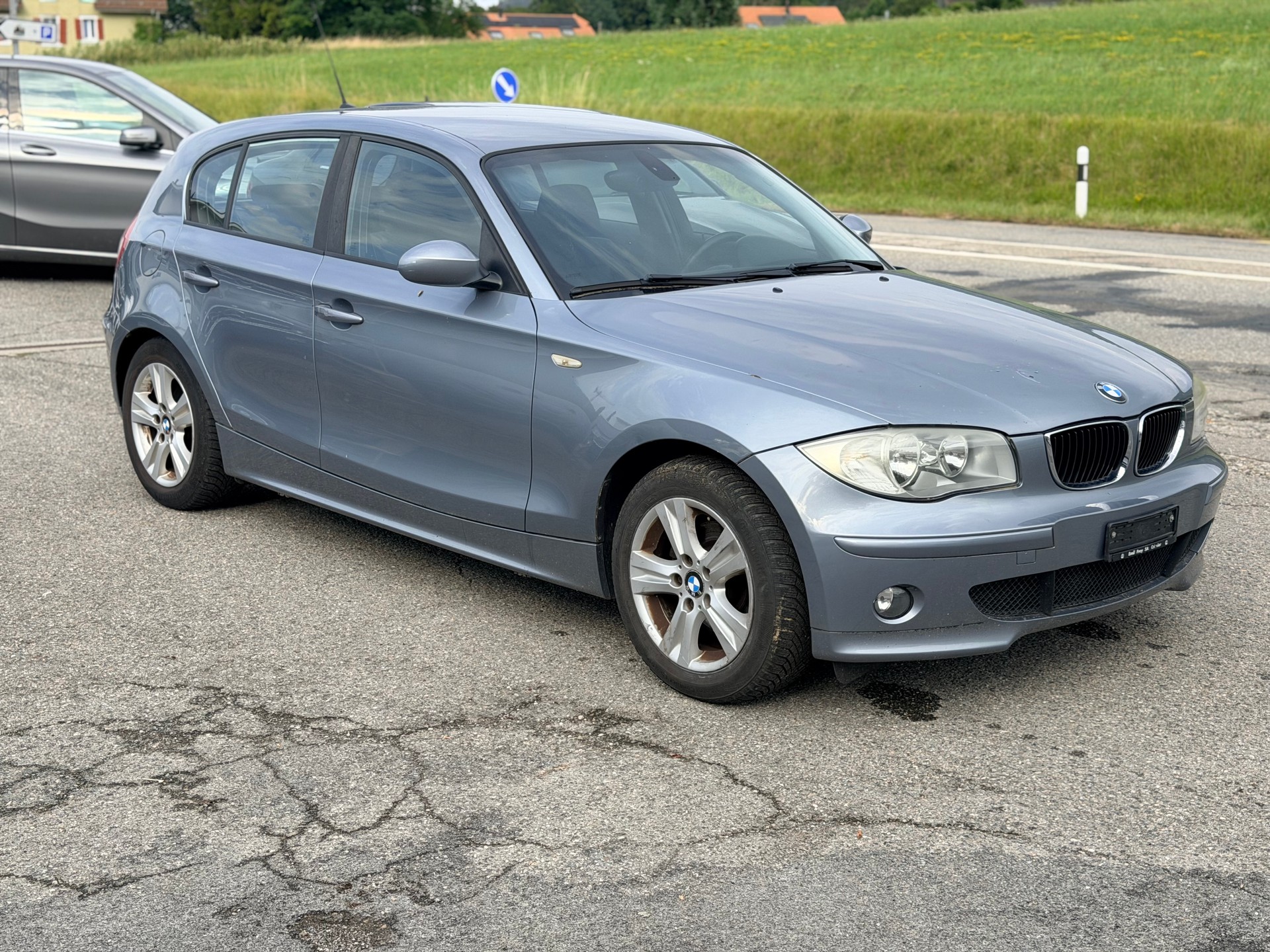 BMW 120i-image-2