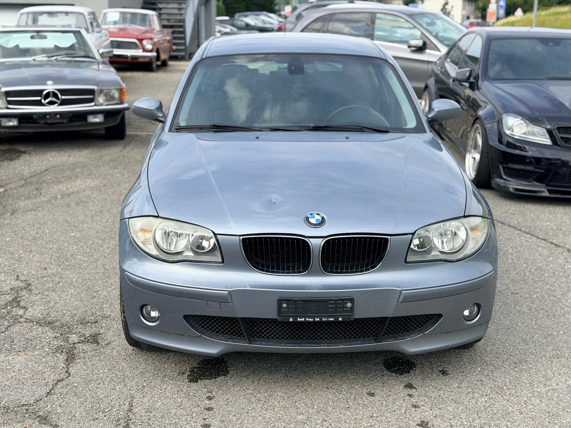 BMW 120i-image-1