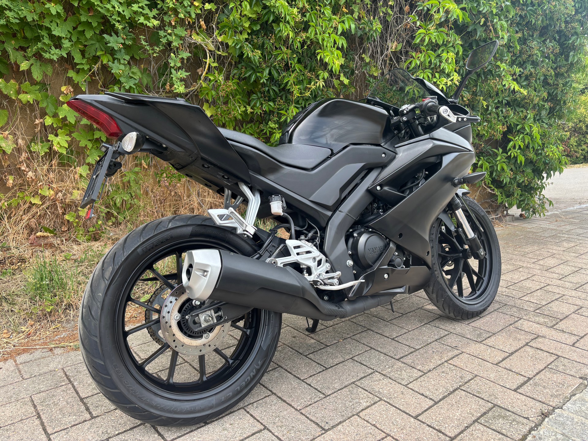 YAMAHA R 125-image-9
