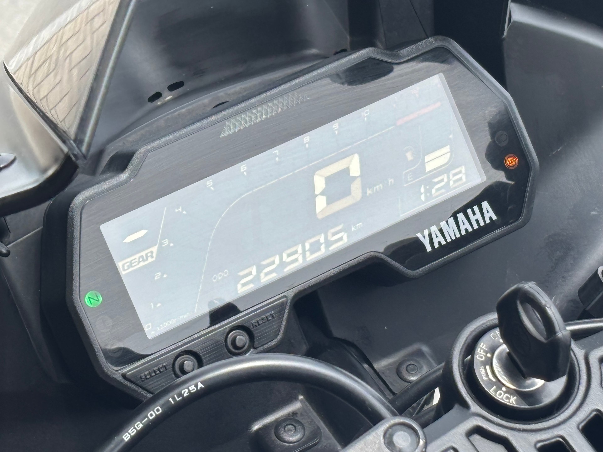 YAMAHA R 125-image-10