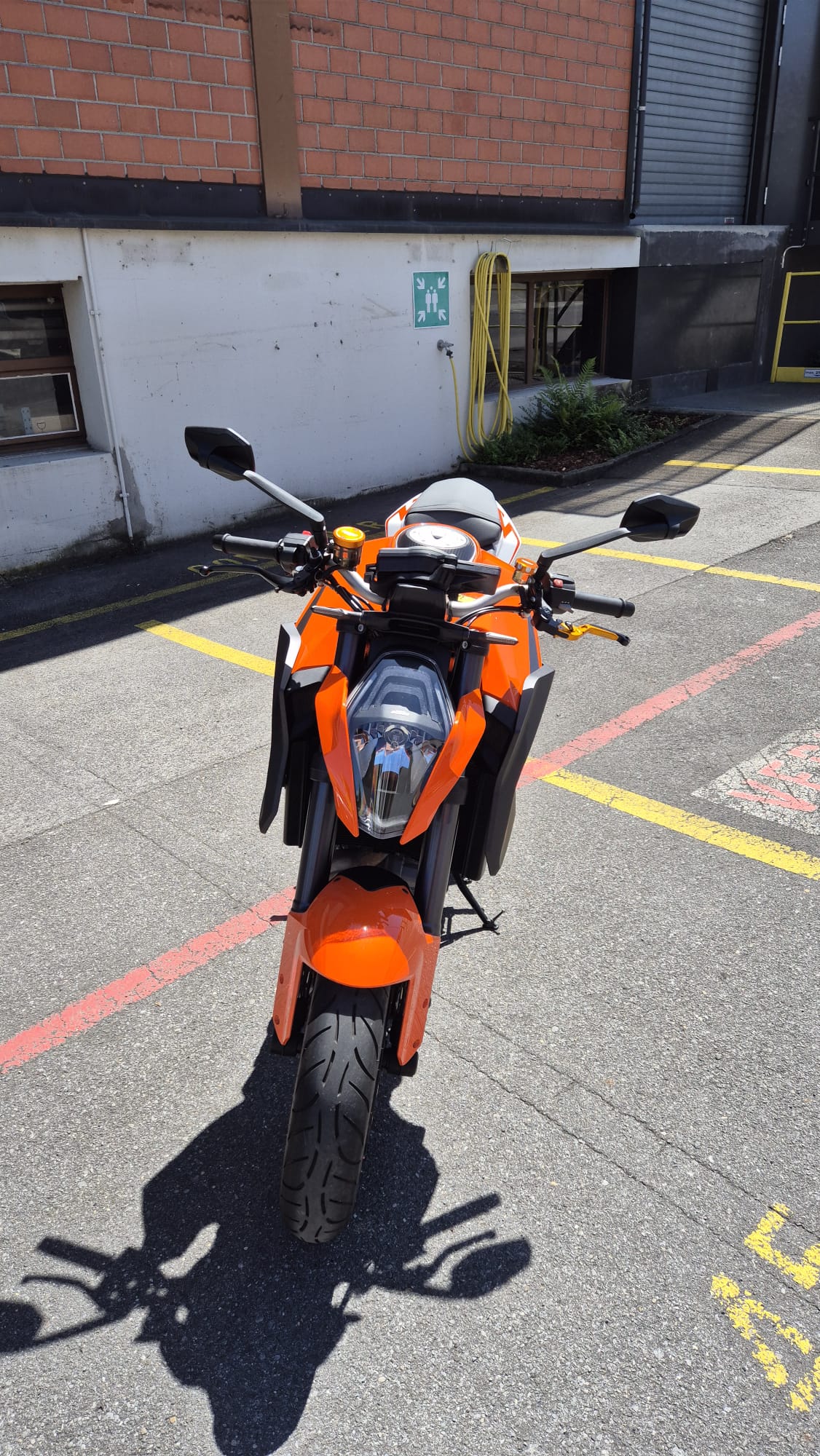 KTM 1290 Super Duke R-image-2