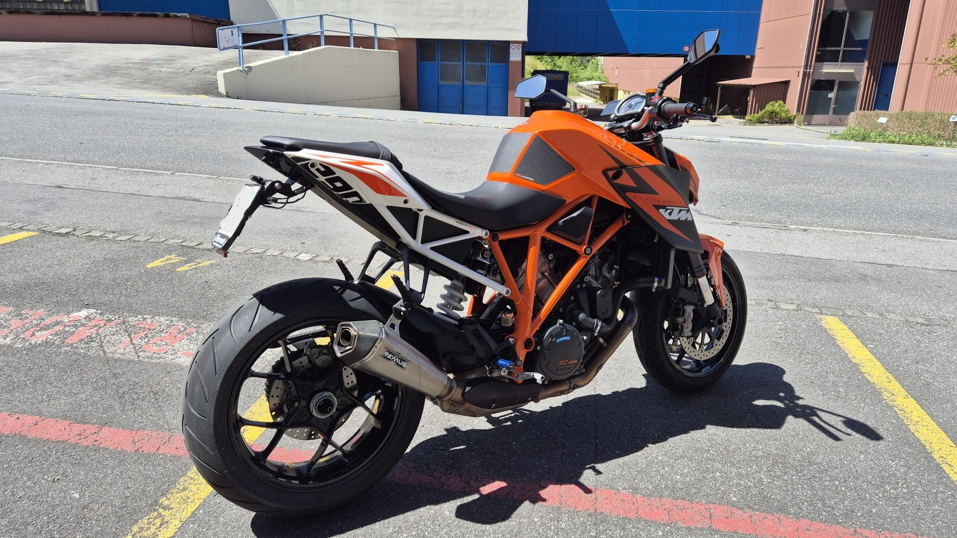 KTM 1290 Super Duke R-image-1