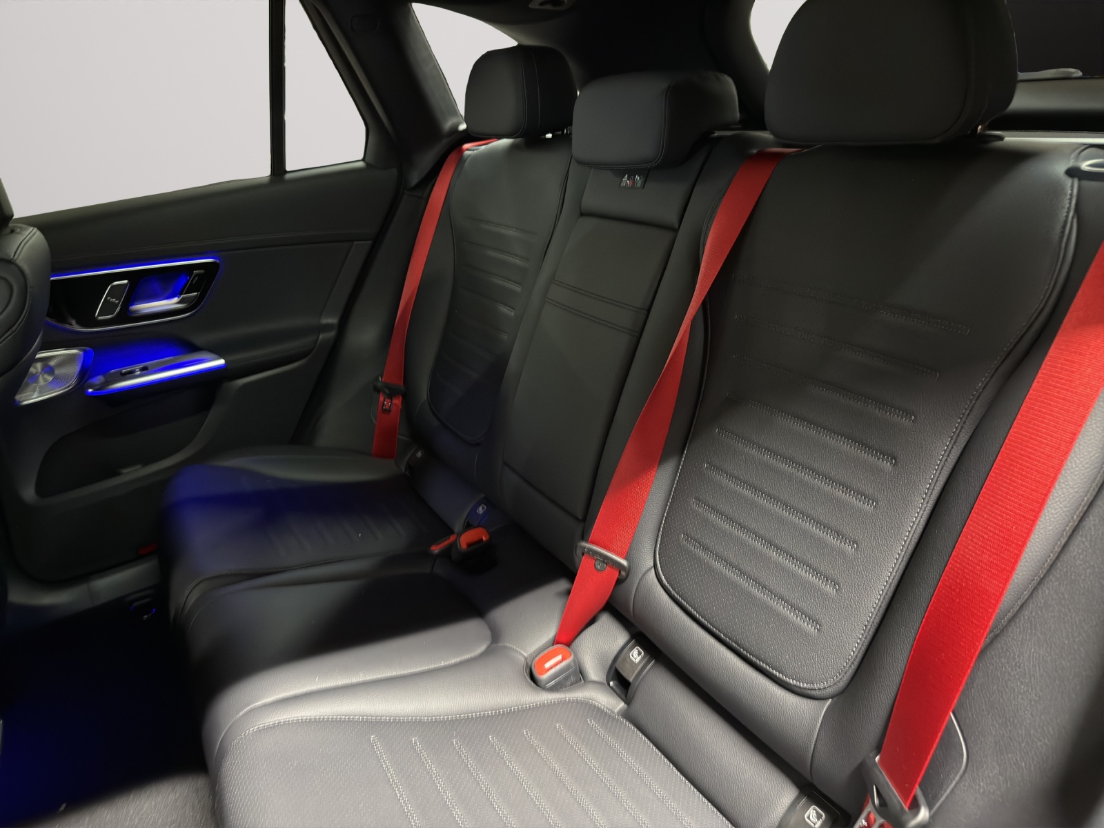 MERCEDES-BENZ GLC 300 4Matic 9G-Tronic-image-13