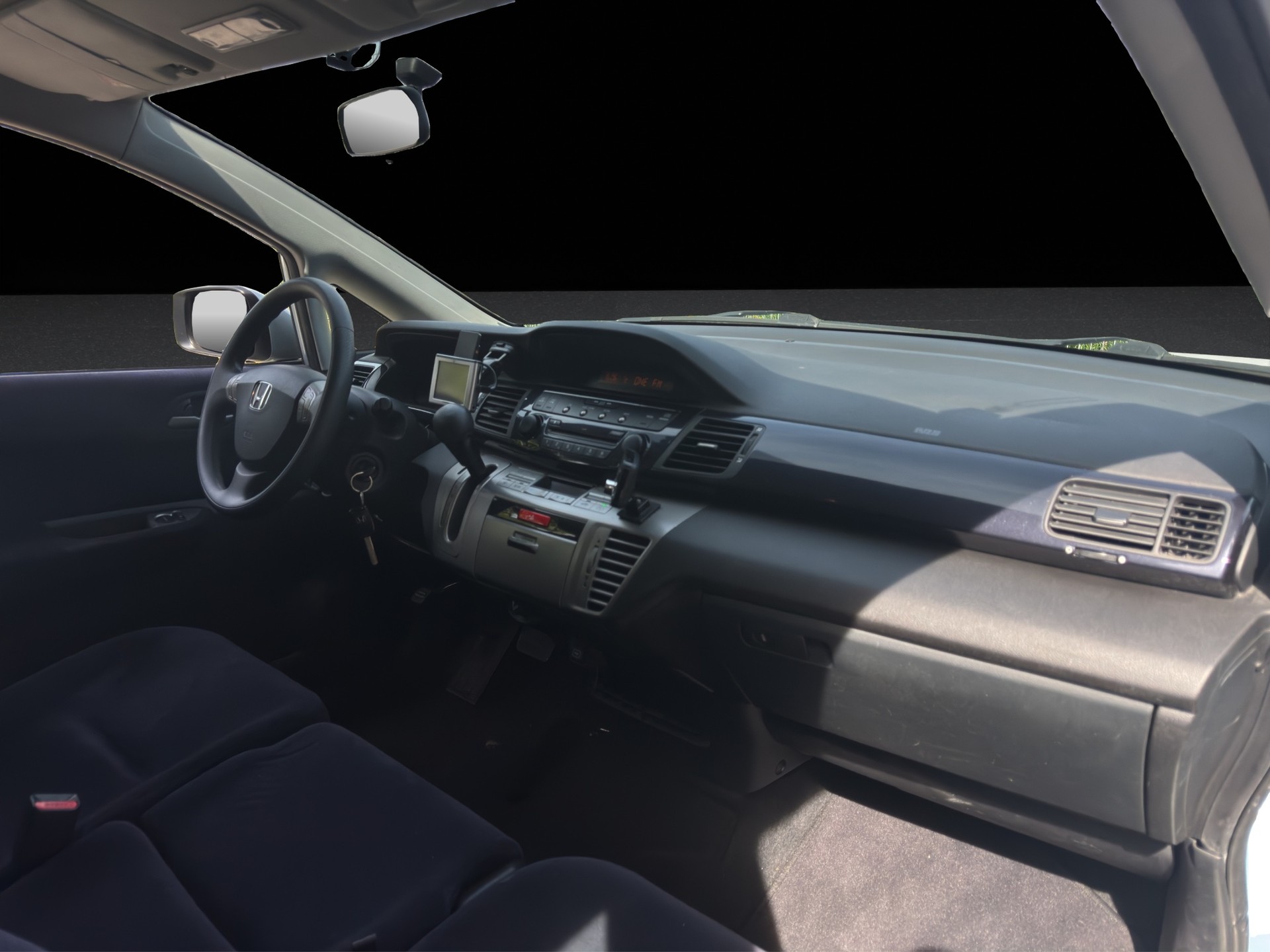 HONDA FR-V 1.8i Swiss Automatic-image-11