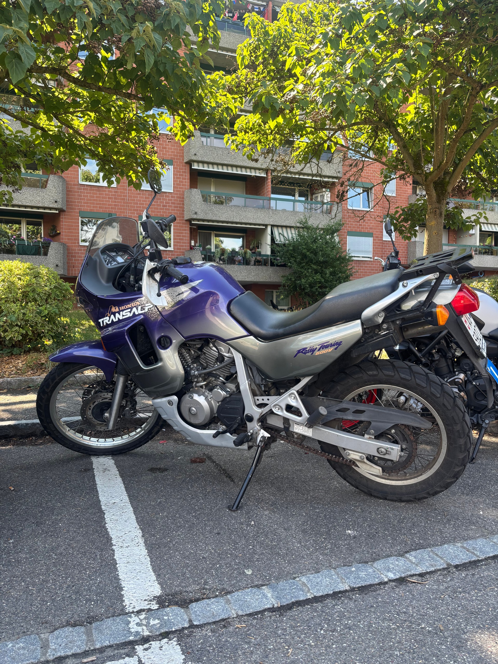 HONDA XL 600 V Transalp-image-0