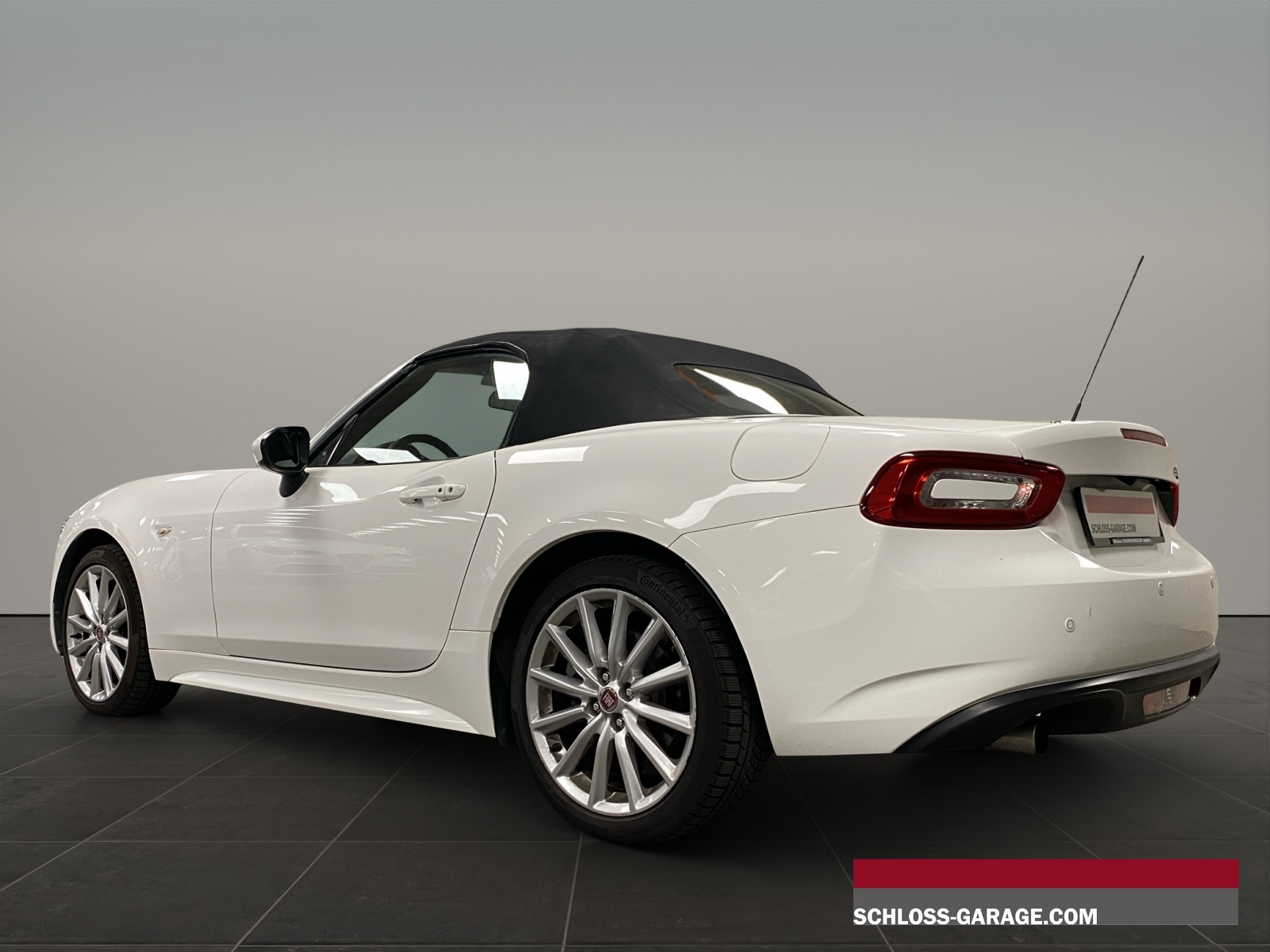 FIAT 124 Spider 1.4 140 Lusso-showroom-element-2