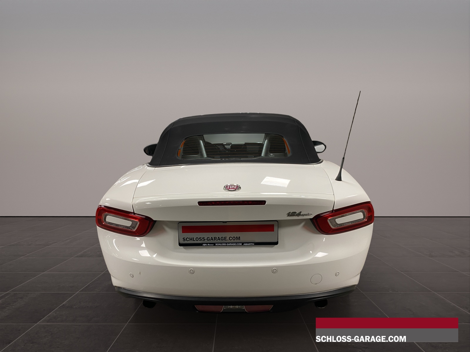 FIAT 124 Spider 1.4 140 Lusso-showroom-element-3