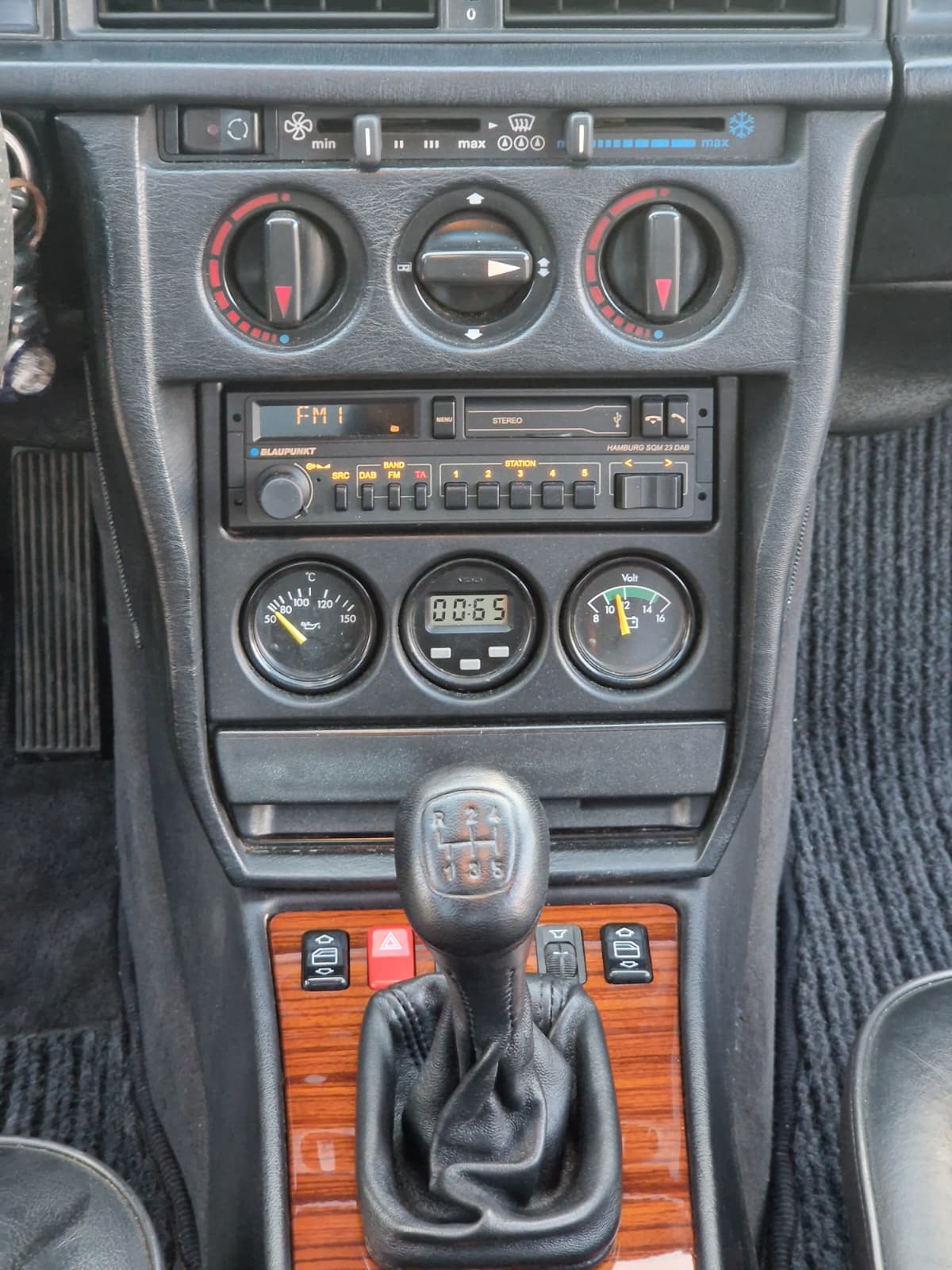MERCEDES-BENZ 190 E 2.5-16-image-7