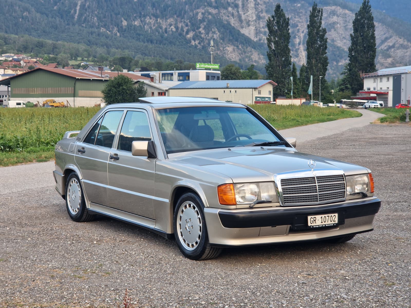 MERCEDES-BENZ 190 E 2.5-16