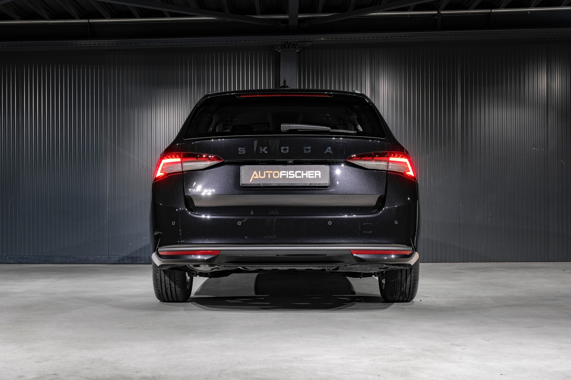 SKODA Octavia Combi 1.5 TSI mHEV DSG Selection-image-5