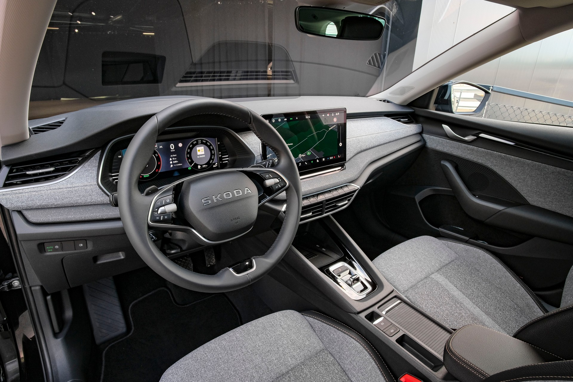 SKODA Octavia Combi 1.5 TSI mHEV DSG Selection-image-12