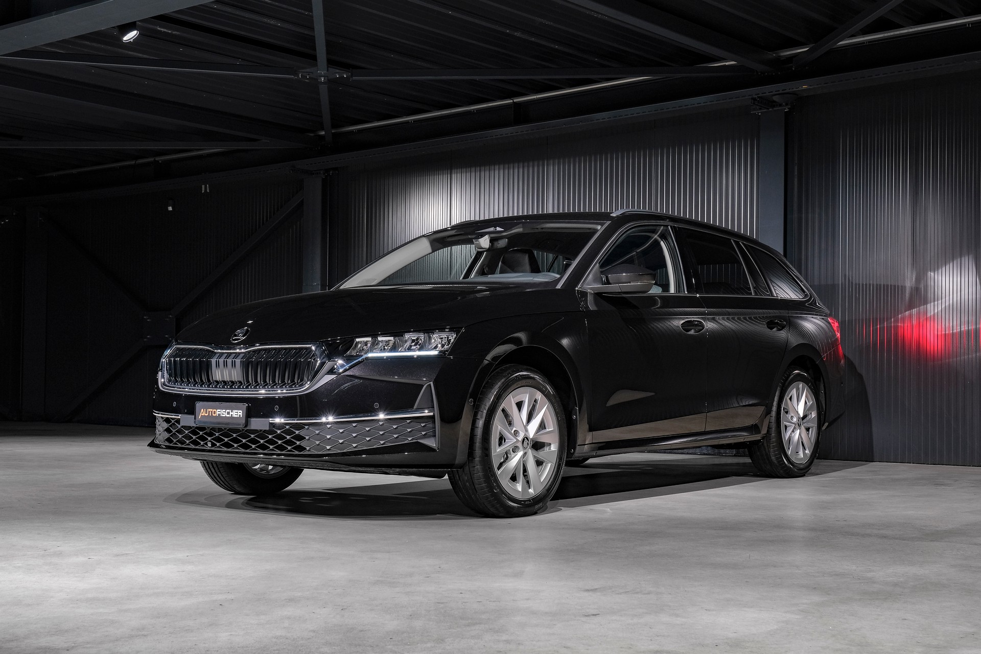 SKODA Octavia Combi 1.5 TSI mHEV DSG Selection-showroom-element-3