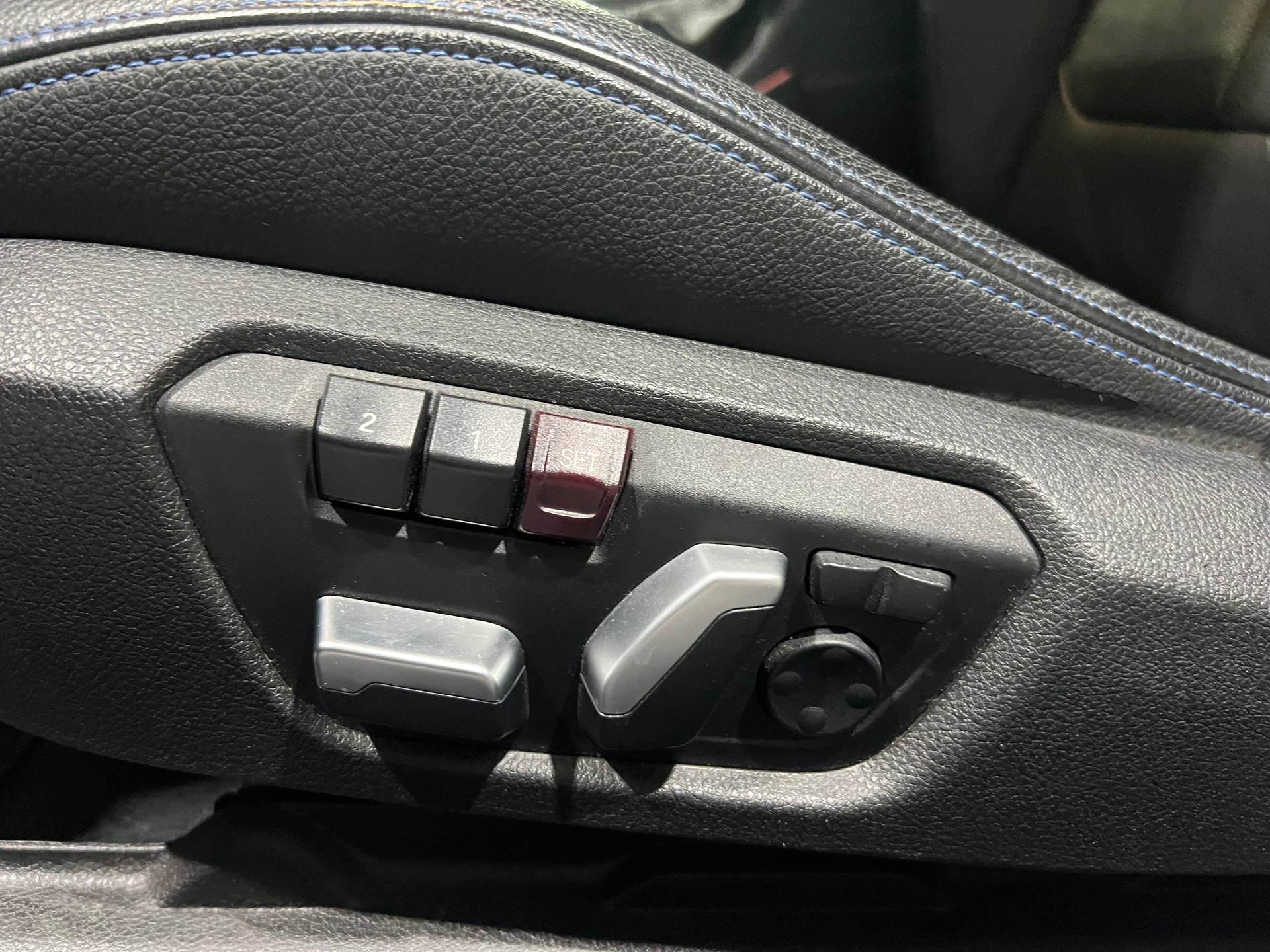 BMW M240i xDrive Steptronic**Tempomat ACC,Rückfahrtkamera,CH Auslieferung,Frisch ab MFK**-image-11