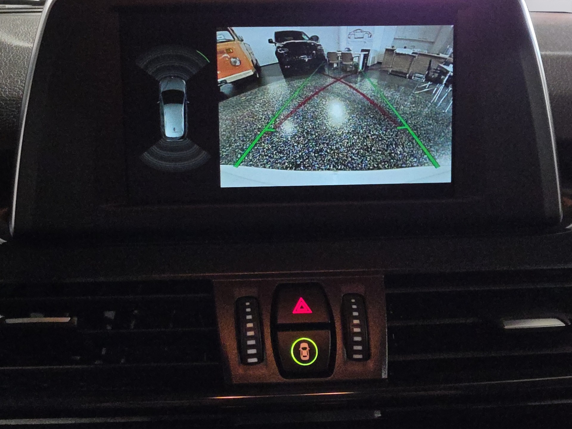 BMW 218i Active Tourer DKG-image-16