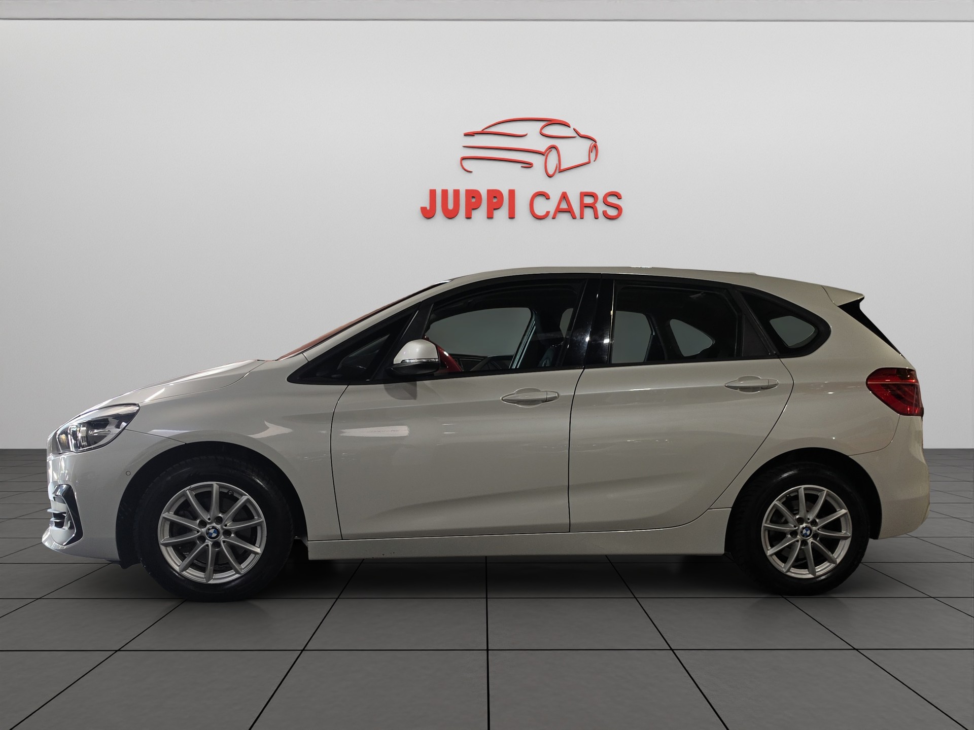 BMW 218i Active Tourer DKG-showroom-element-1