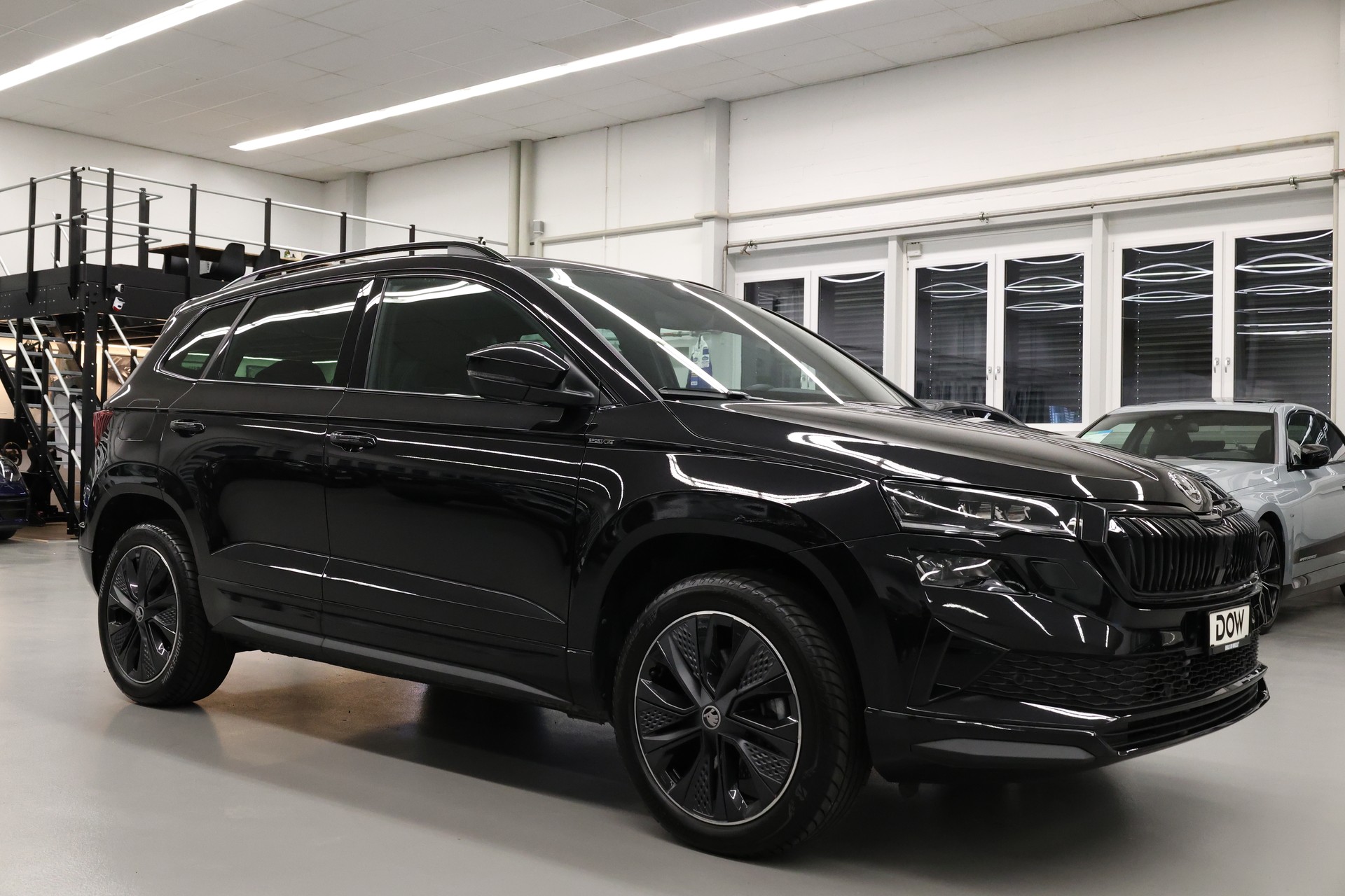 SKODA Karoq 1.5 TSI SportLine DSG-showroom-element-1