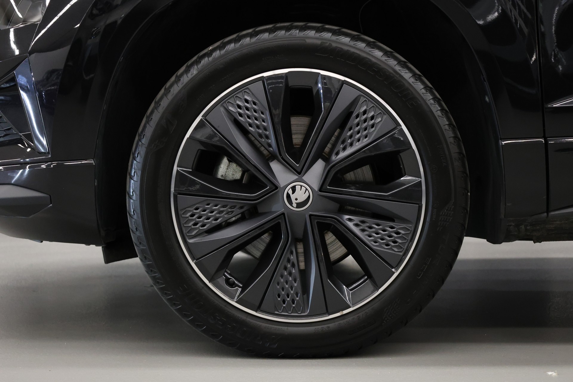 SKODA Karoq 1.5 TSI SportLine DSG-image-12