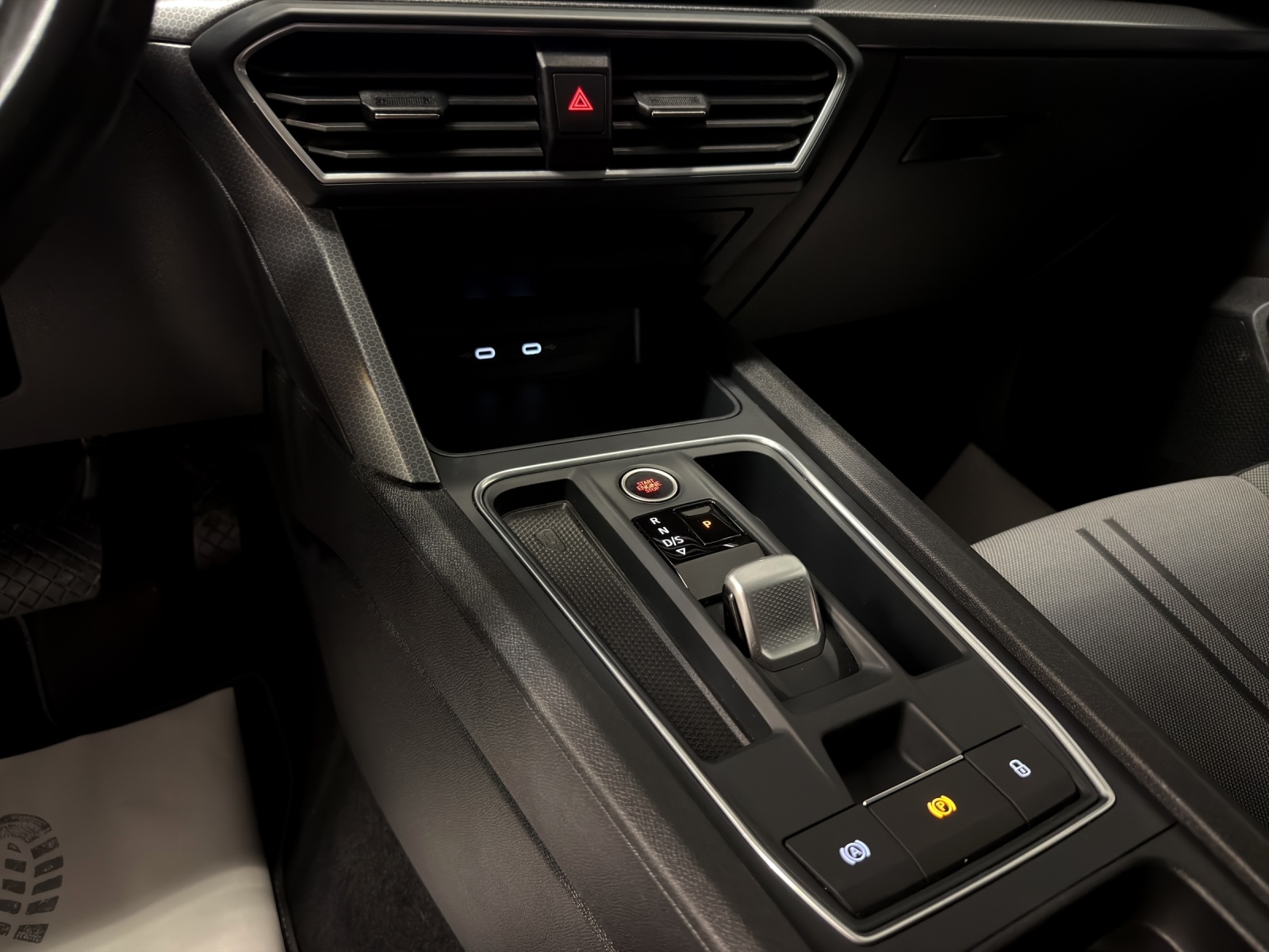 SEAT Leon ST 2.0 TDI EVO DSG Style-image-8