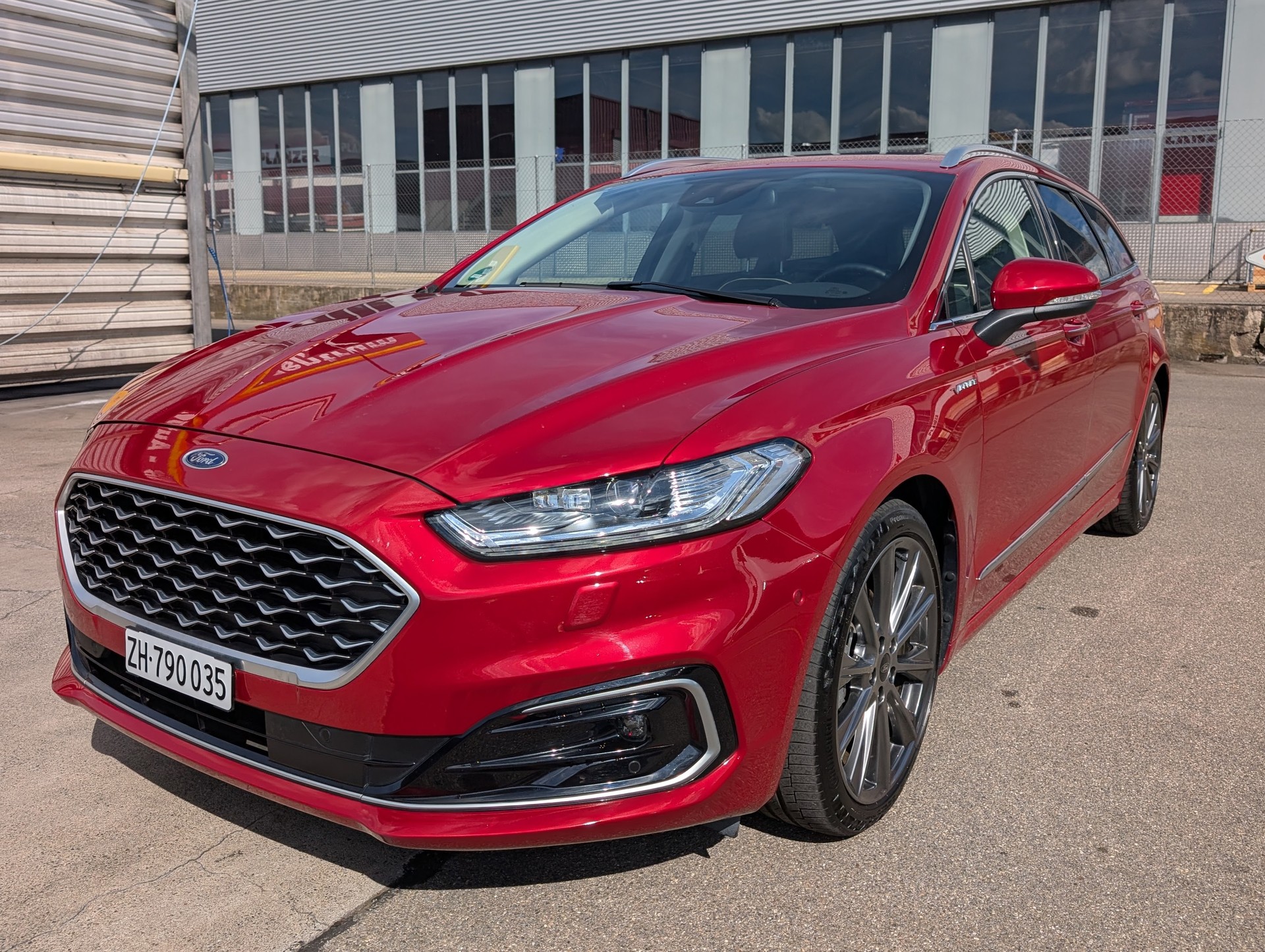 FORD 2.0 HEV 187 Vignale
