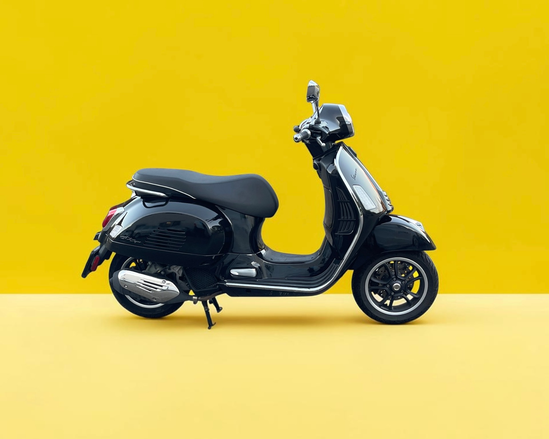 PIAGGIO Vespa GTS 125 ABS-image-1