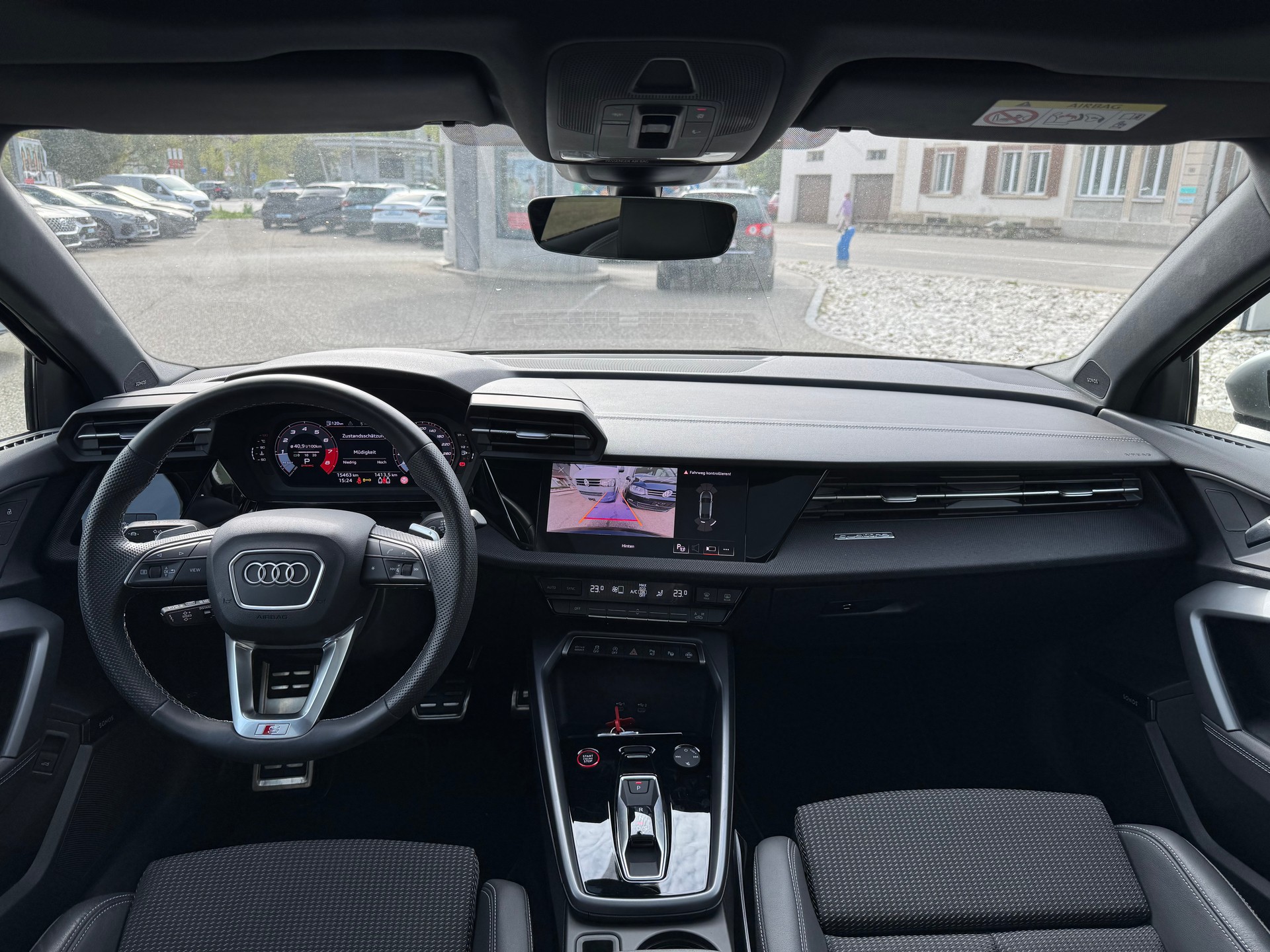 AUDI AUDI S3 Limousine *Performance Akrapovic* TFSI quattro S-tronic-image-22