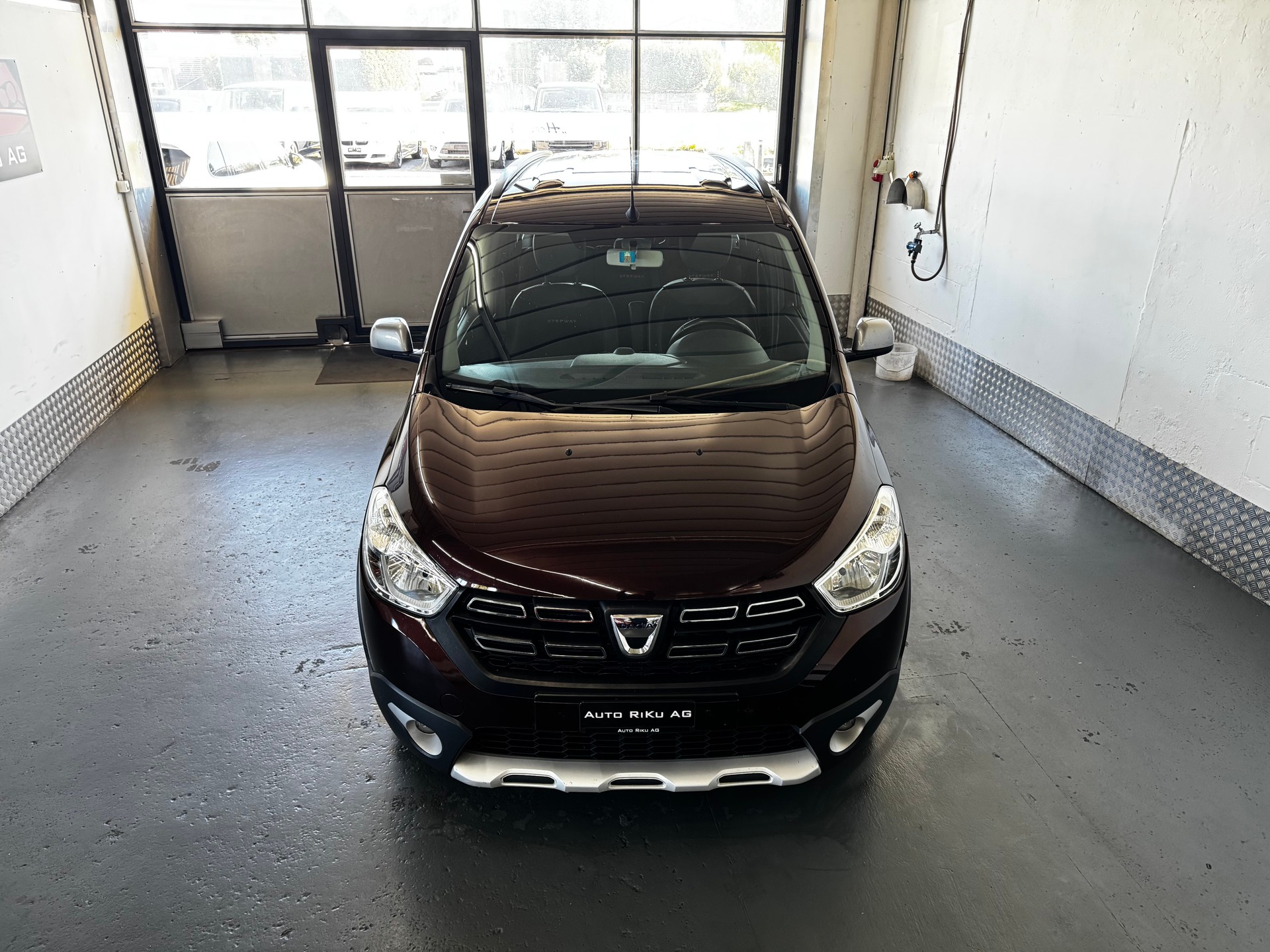 DACIA Lodgy 1.2 T Stepway 7PL-showroom-element-2