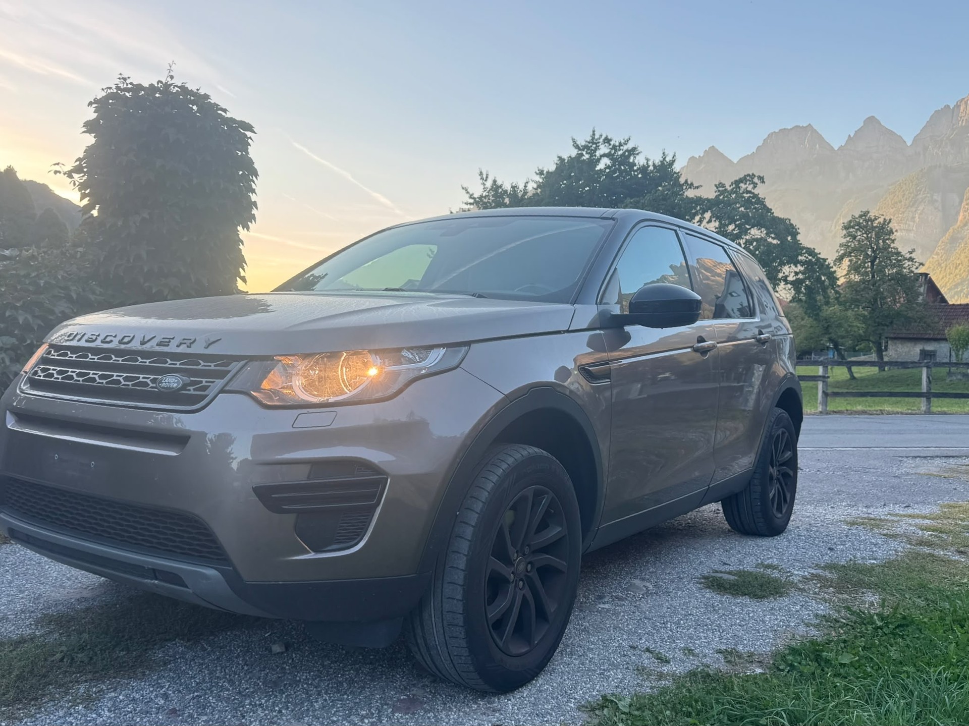 LAND ROVER Discovery Sport 2.0 TD4 HSE Luxury