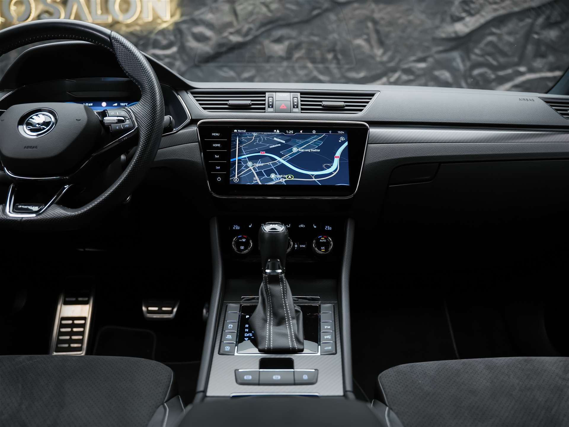 SKODA Superb Limousine 2.0 TSI SportLine 4x4 DSG *Standheizung*CANTON Soundsystem*Lenkradheizung*-image-20