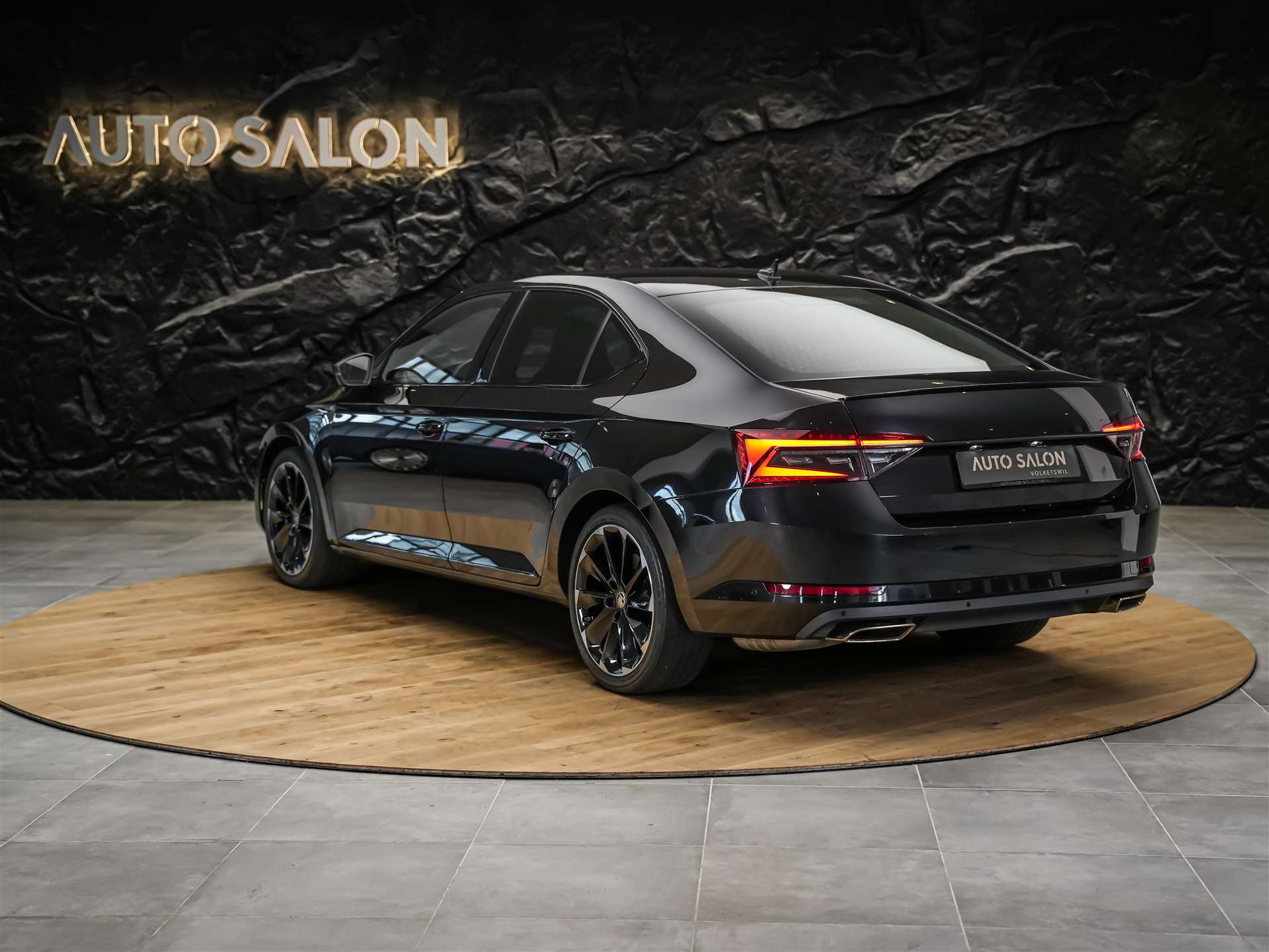 SKODA Superb Limousine 2.0 TSI SportLine 4x4 DSG *Standheizung*CANTON Soundsystem*Lenkradheizung*-showroom-element-3