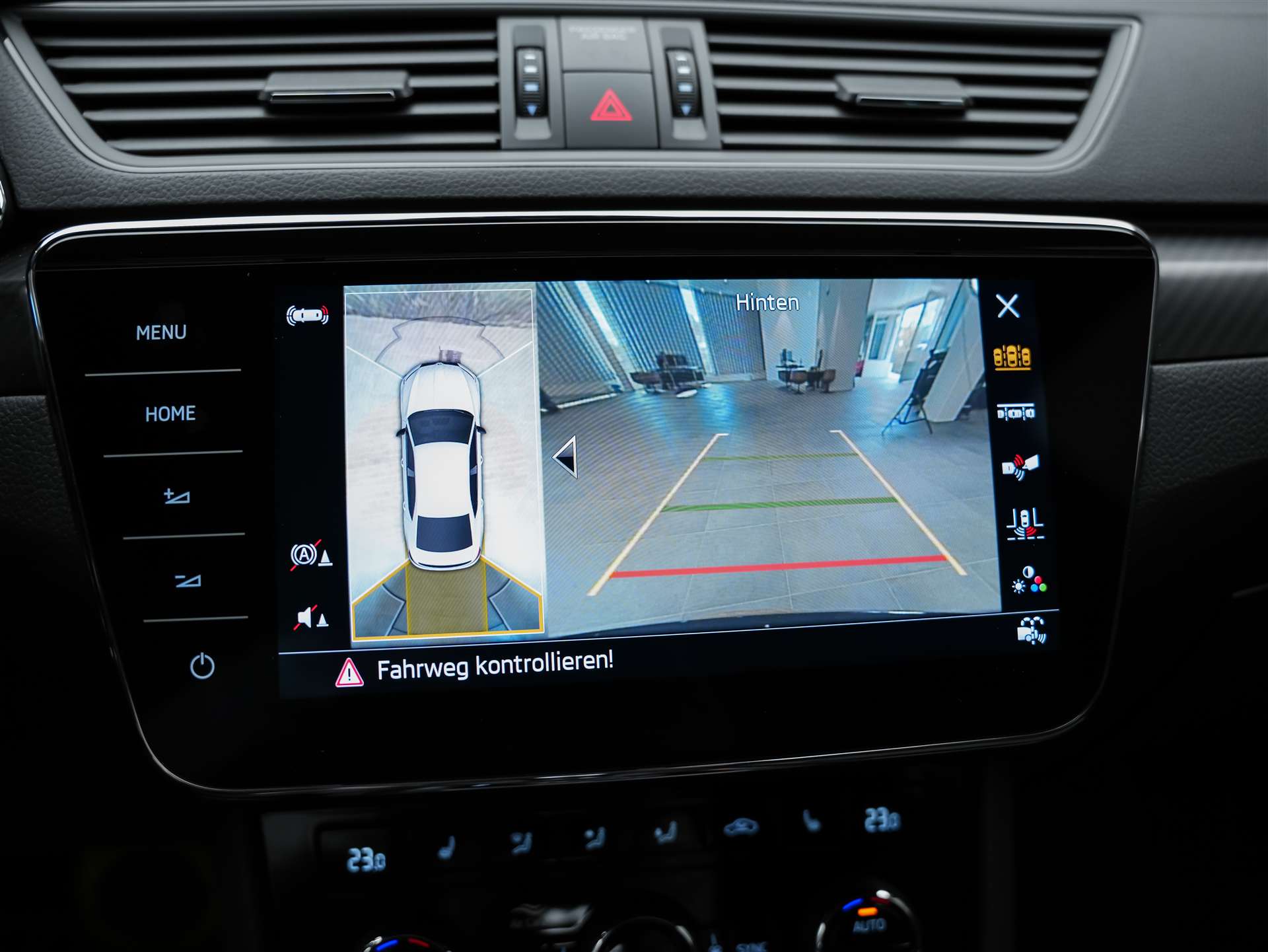 SKODA Superb Limousine 2.0 TSI SportLine 4x4 DSG *Standheizung*CANTON Soundsystem*Lenkradheizung*-image-40