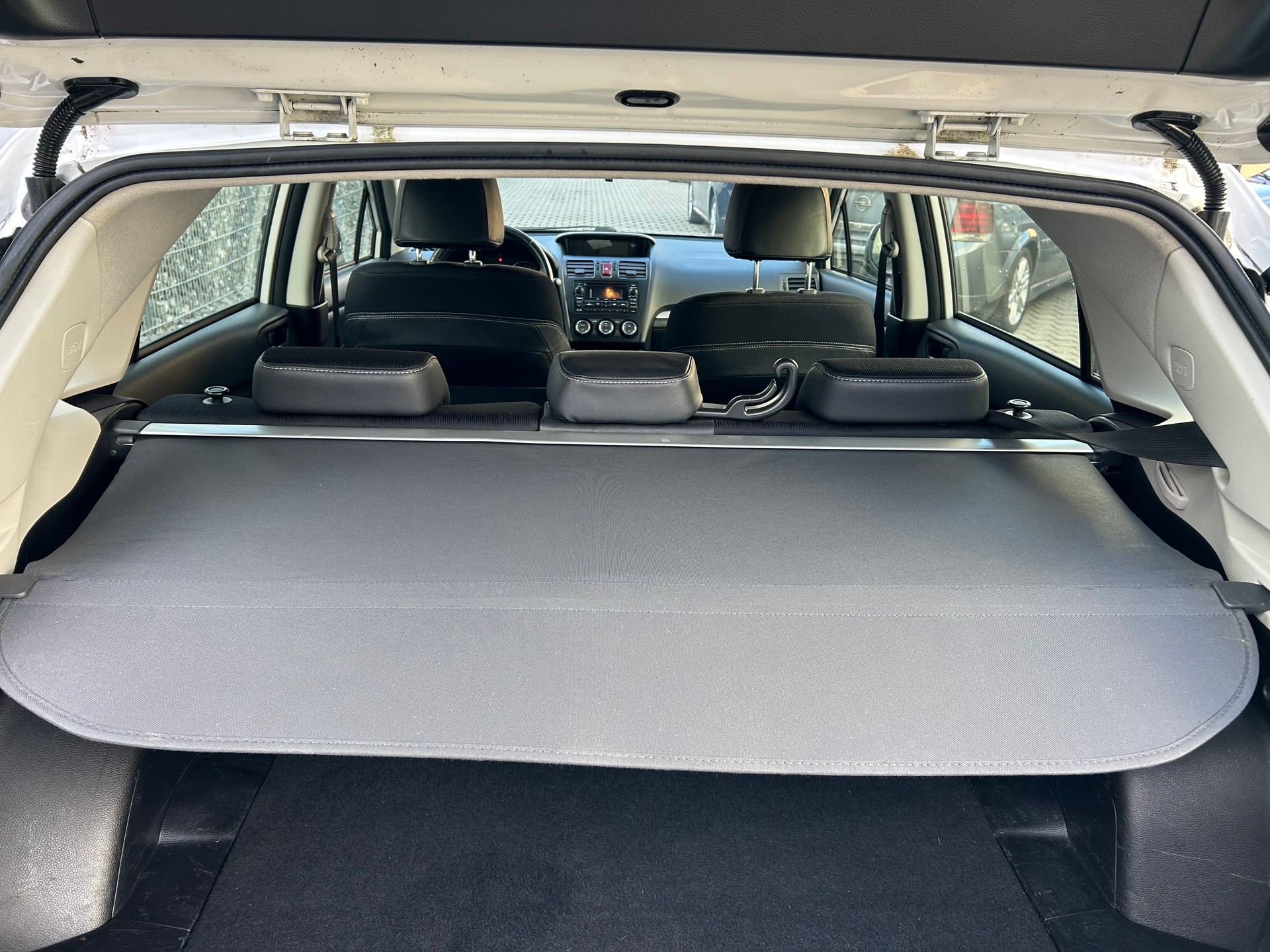 SUBARU Impreza 1.6 Swiss two-image-6