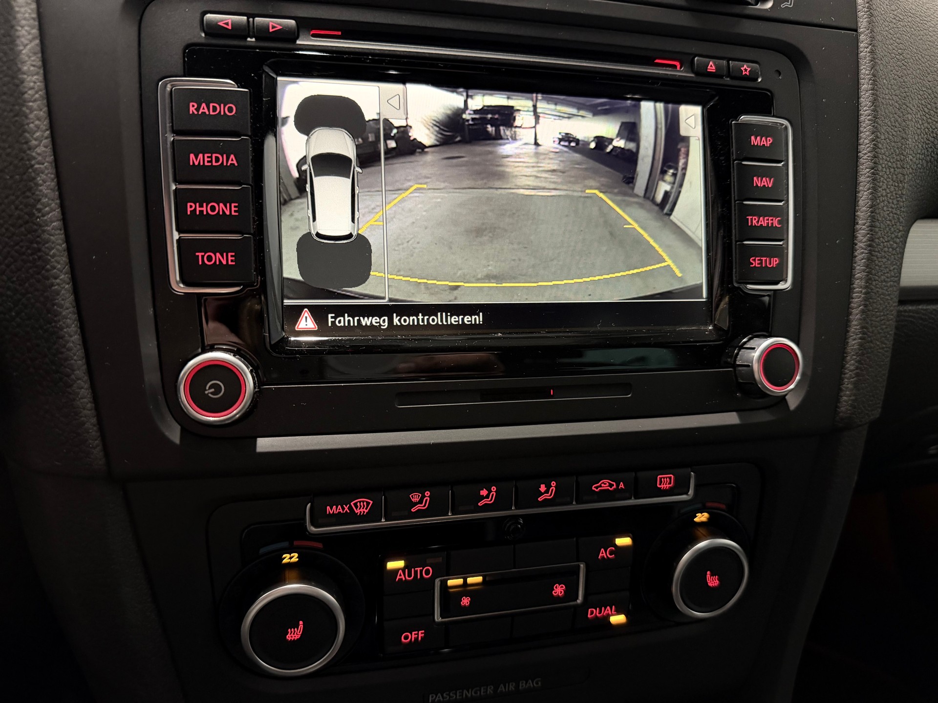VW Golf 2.0 TSI R 4Motion DSG-image-9