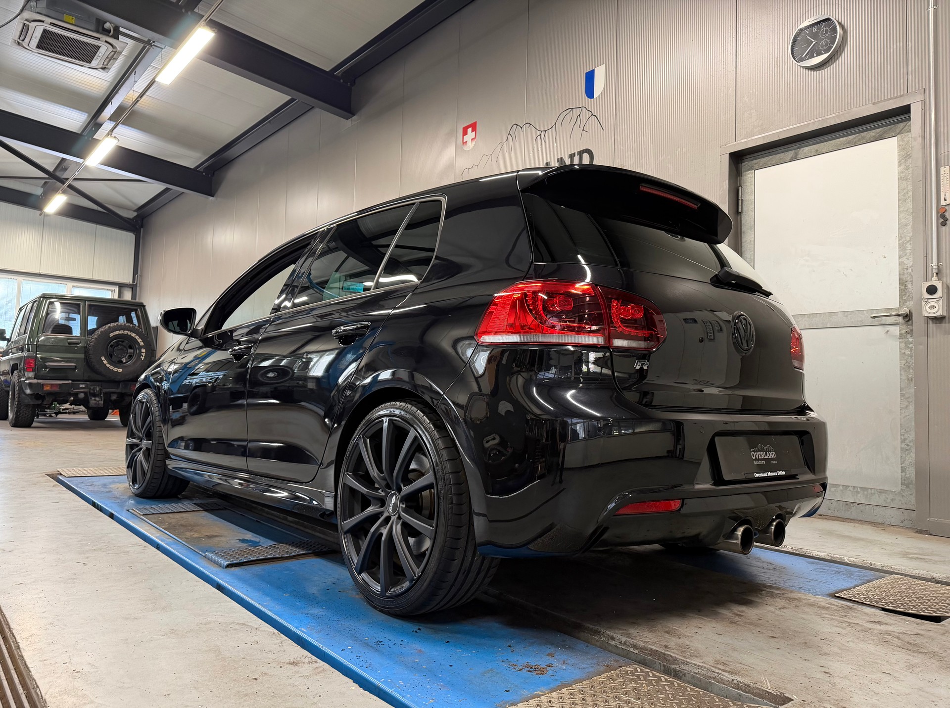 VW Golf 2.0 TSI R 4Motion DSG-showroom-element-2