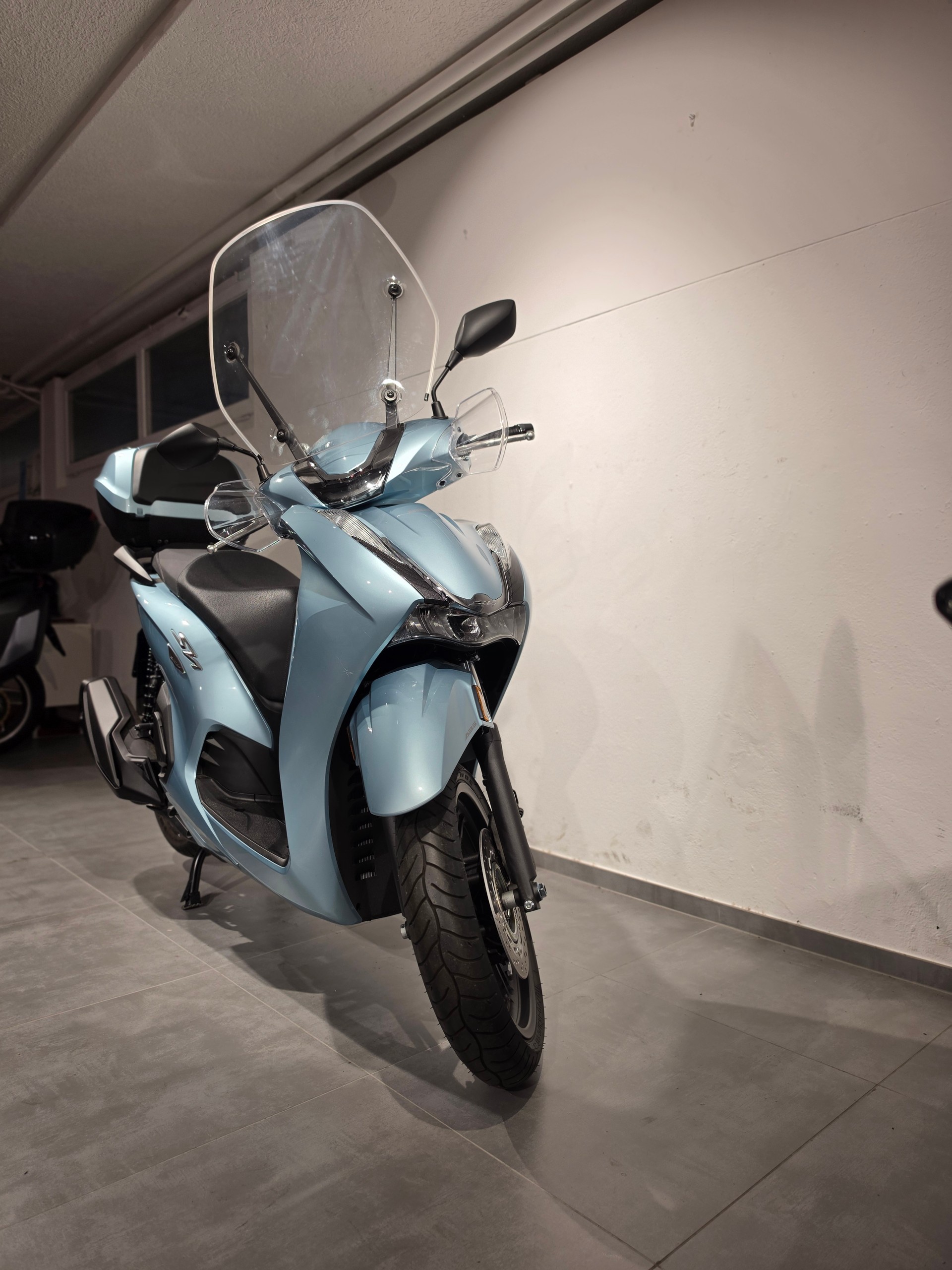 HONDA SH 350-image-1